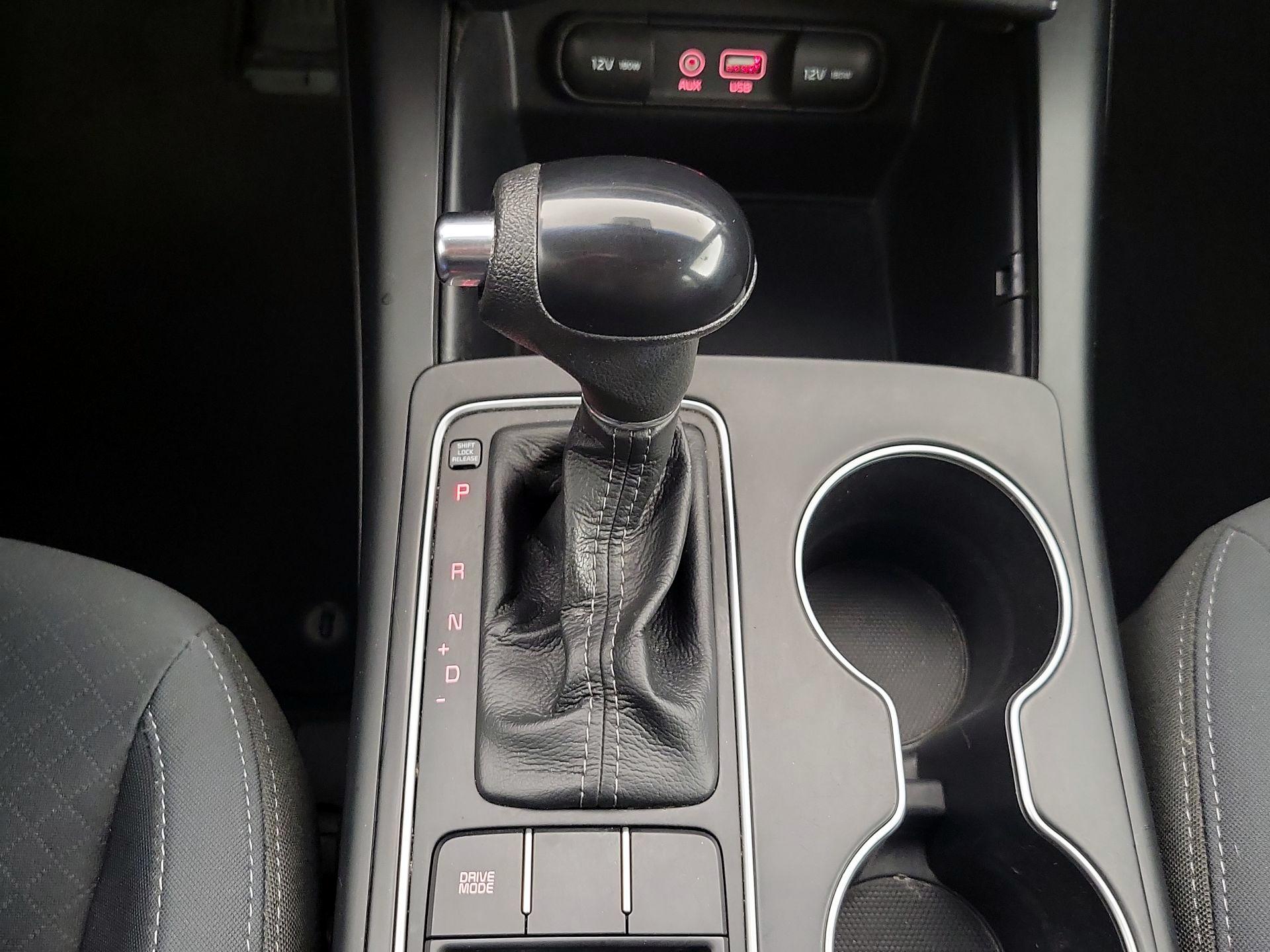 Thumbnail: 2016 Kia Sorento - 17