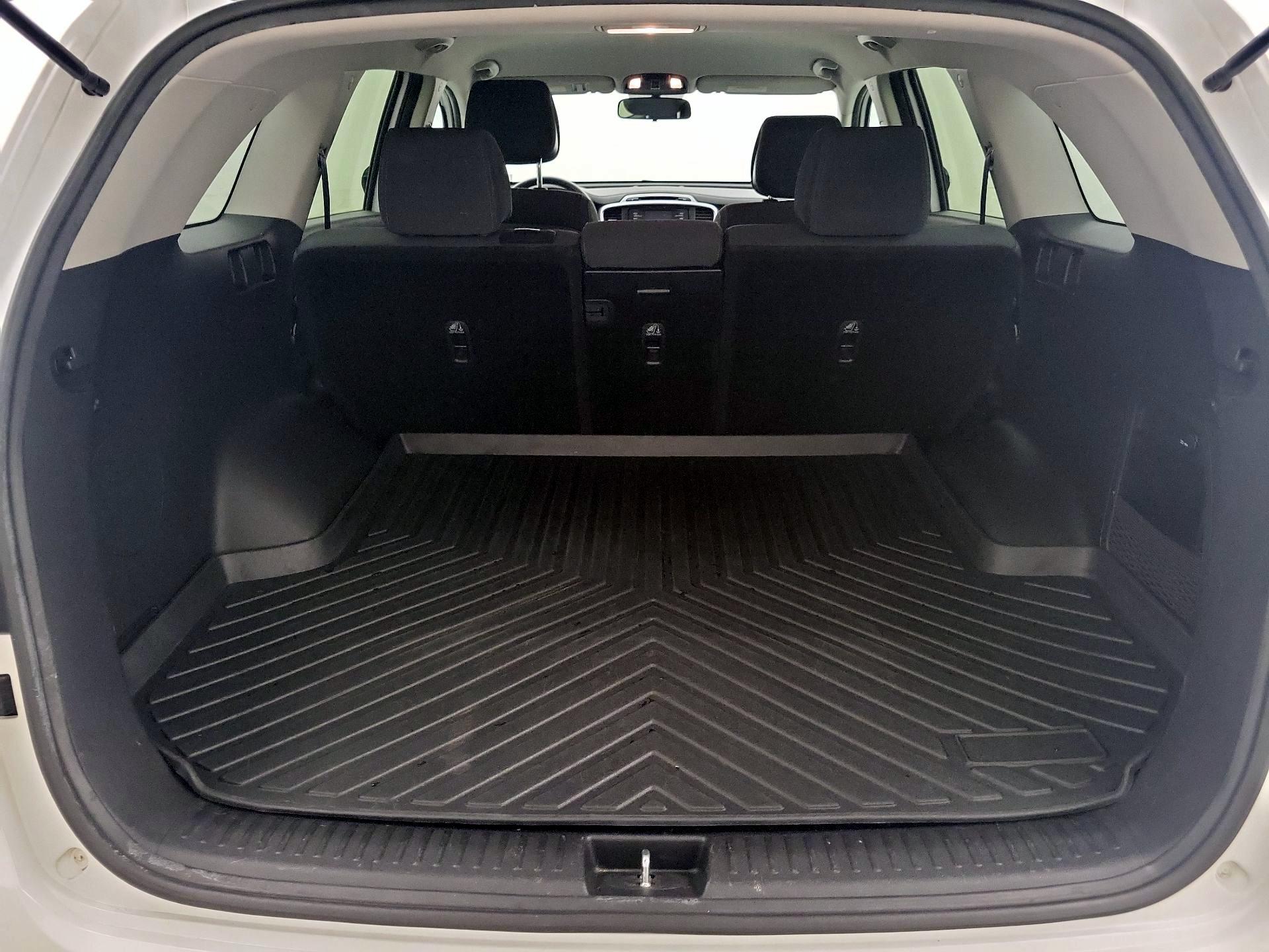 Thumbnail: 2016 Kia Sorento - 20