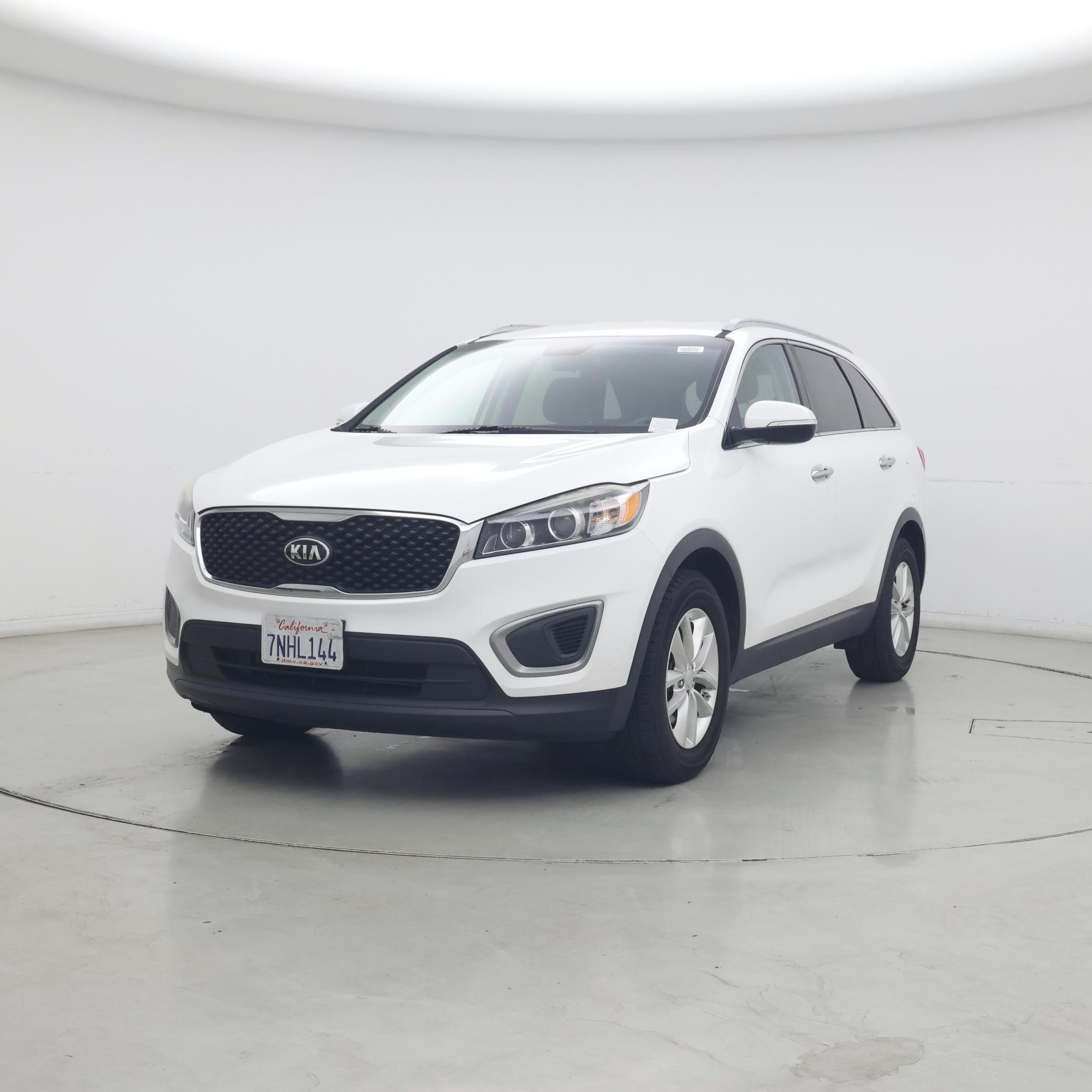 Thumbnail: 2016 Kia Sorento - 4