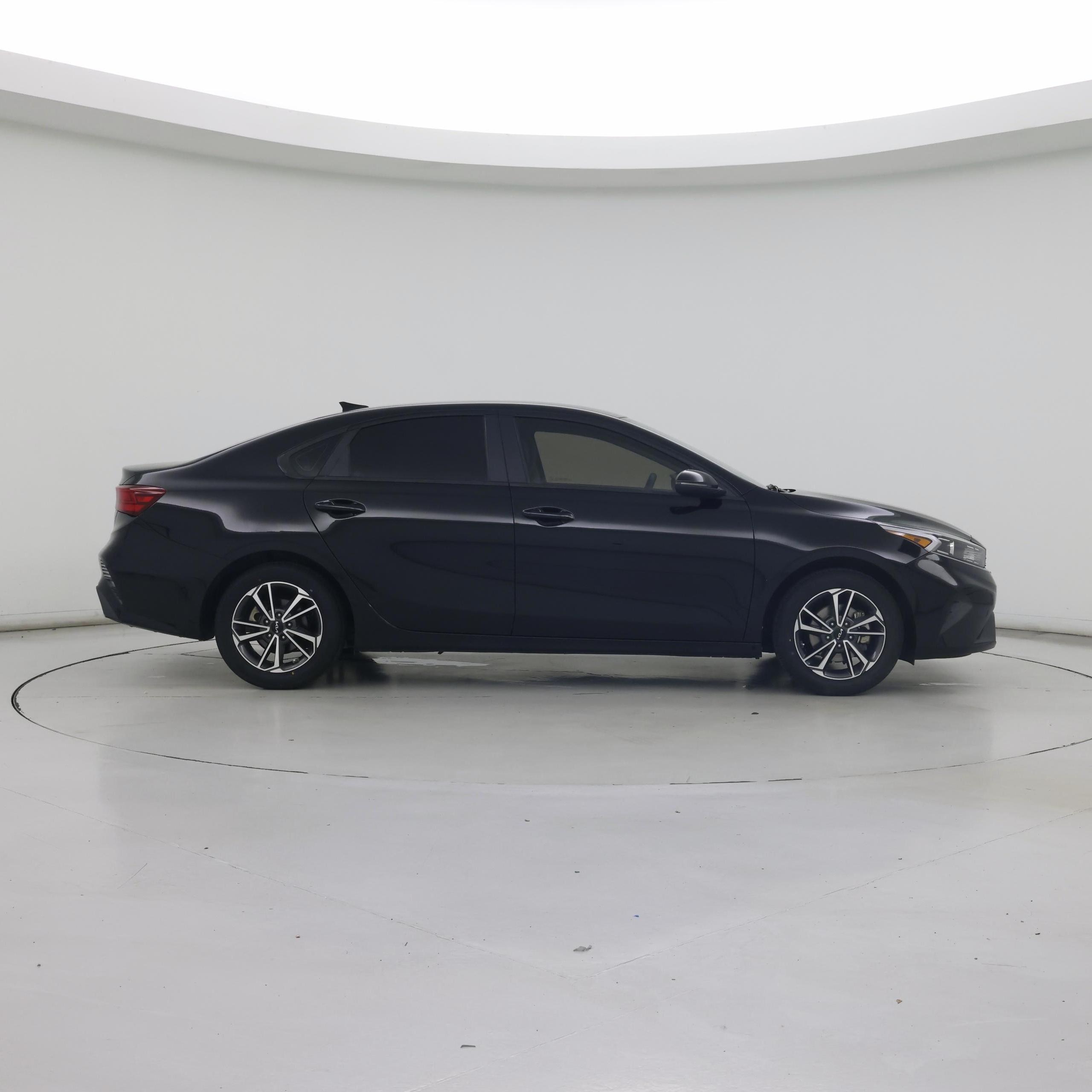 Thumbnail: 2022 Kia Forte - 7