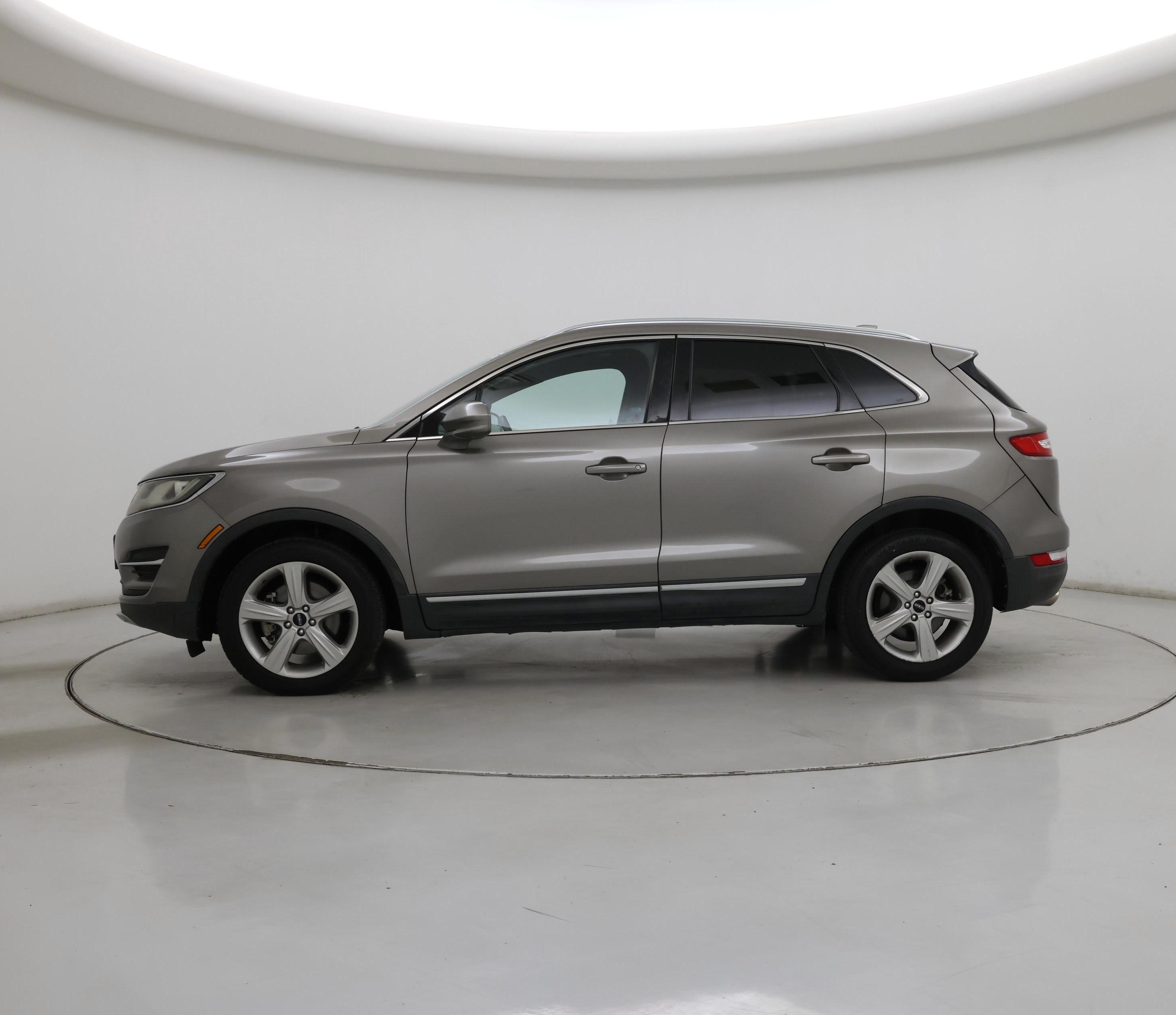 Thumbnail: 2017 Lincoln MKC - 3