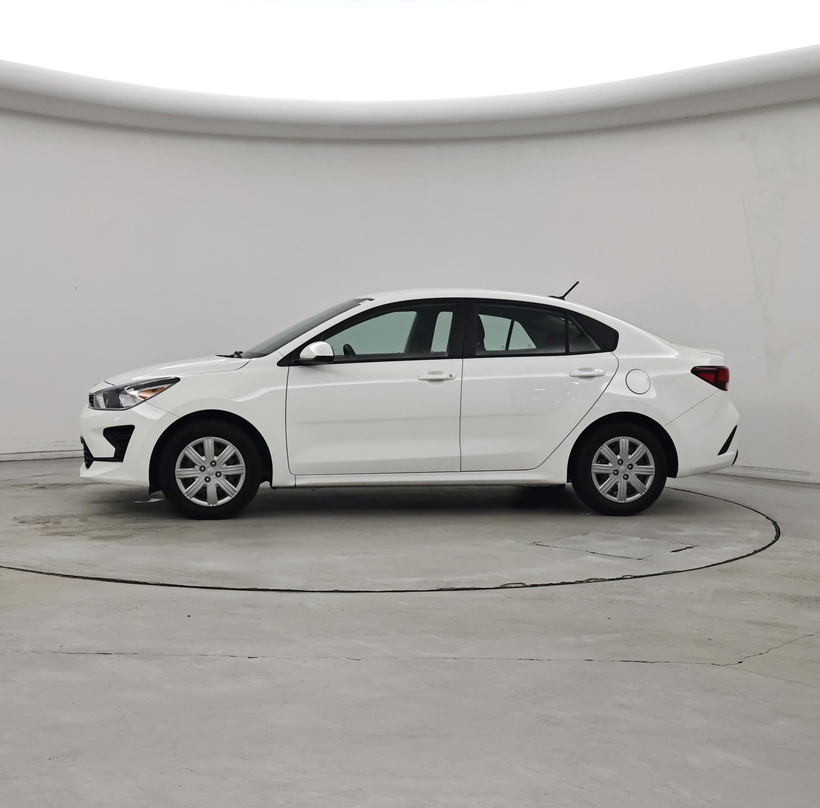 Thumbnail: 2022 Kia Rio - 3