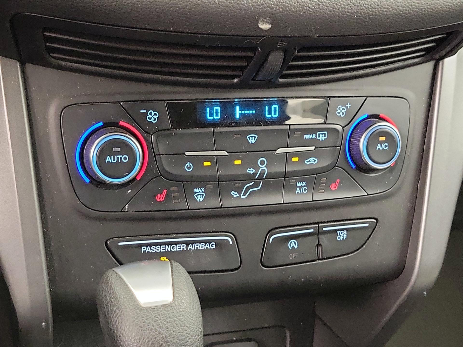 Thumbnail: 2017 Ford Escape - 16