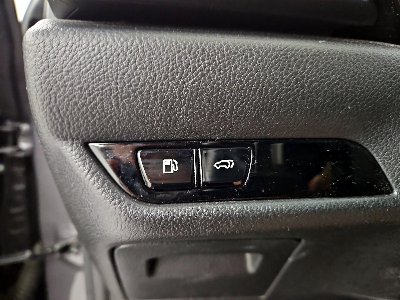 2022 Lexus NX Hybrid 350h - Photo 14