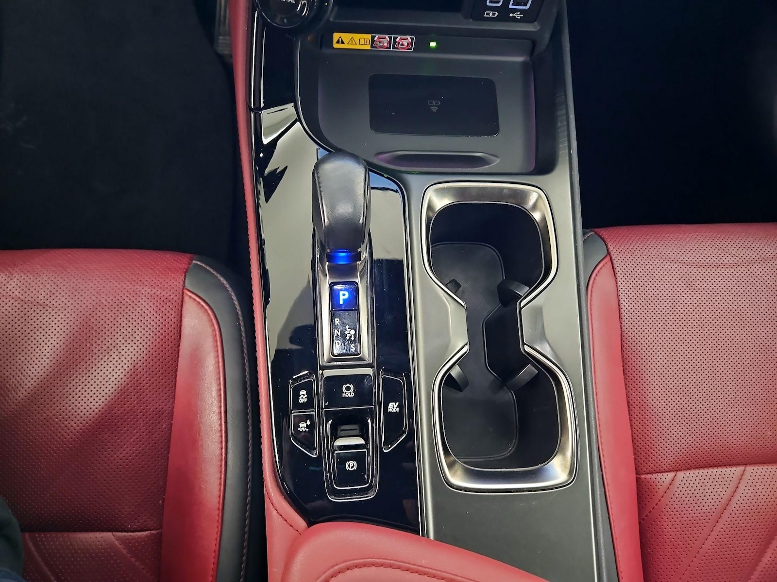 2022 Lexus NX Hybrid 350h - Photo 18