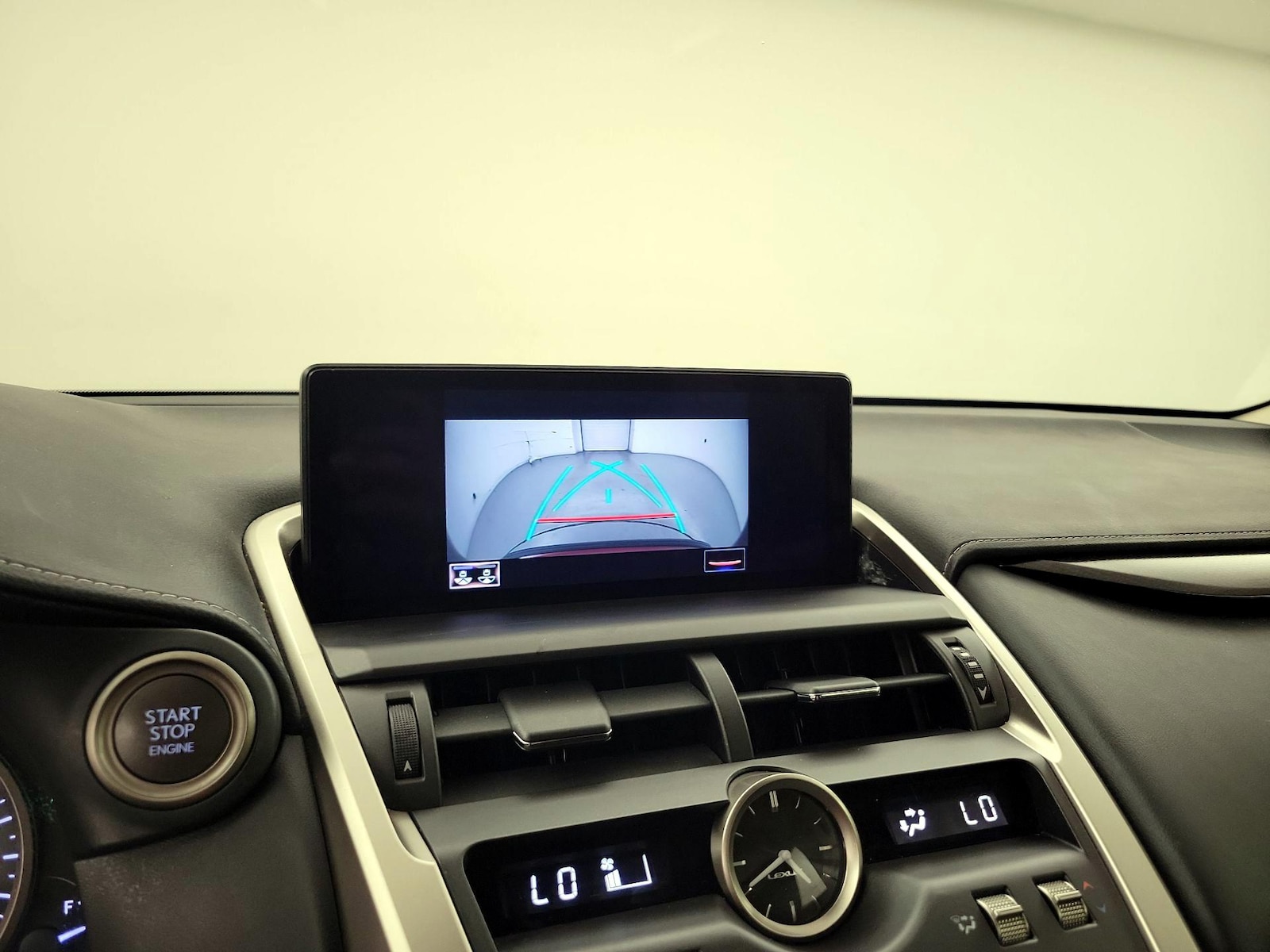 2020 Lexus NX 300 - Photo 16