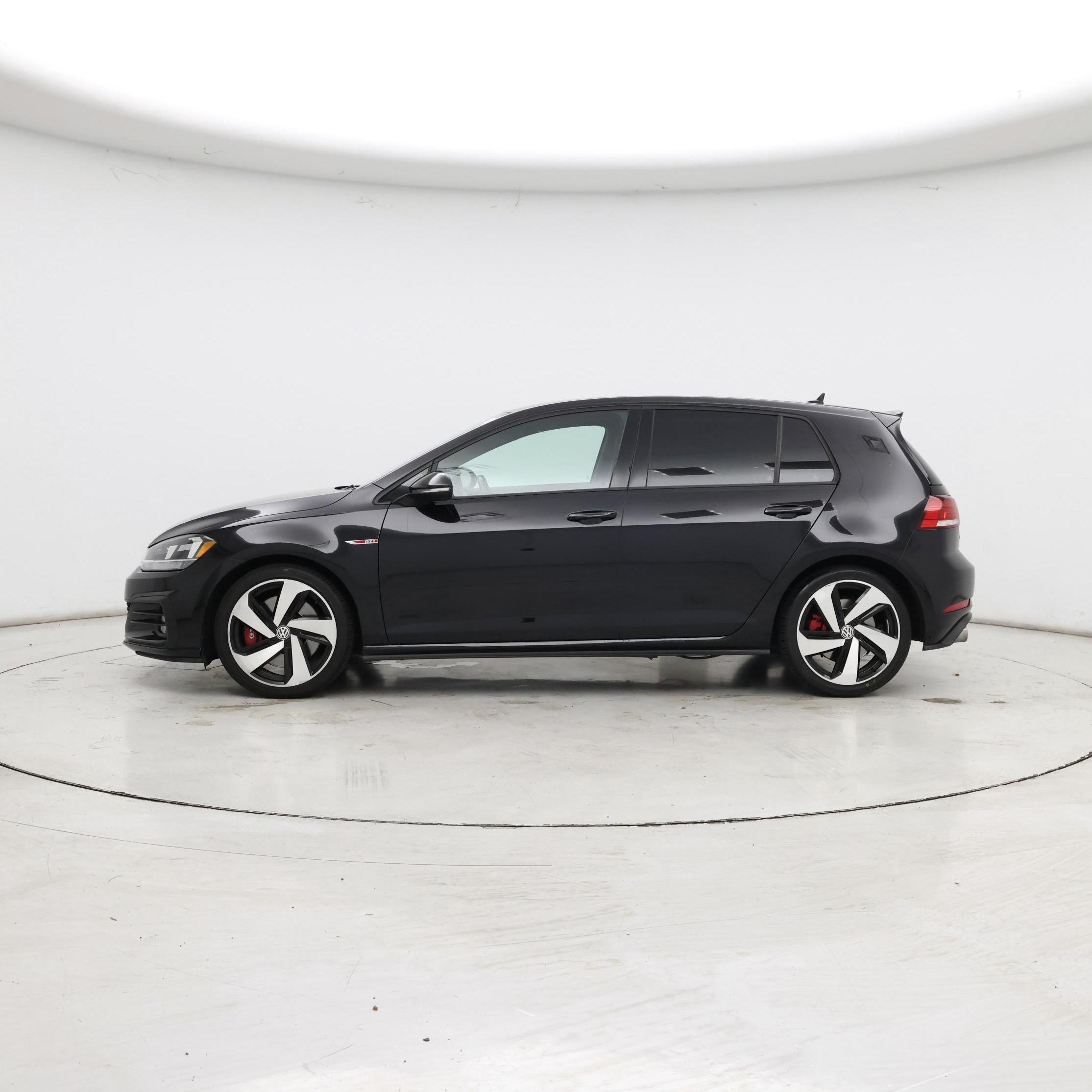 Thumbnail: 2021 Volkswagen Golf - 3