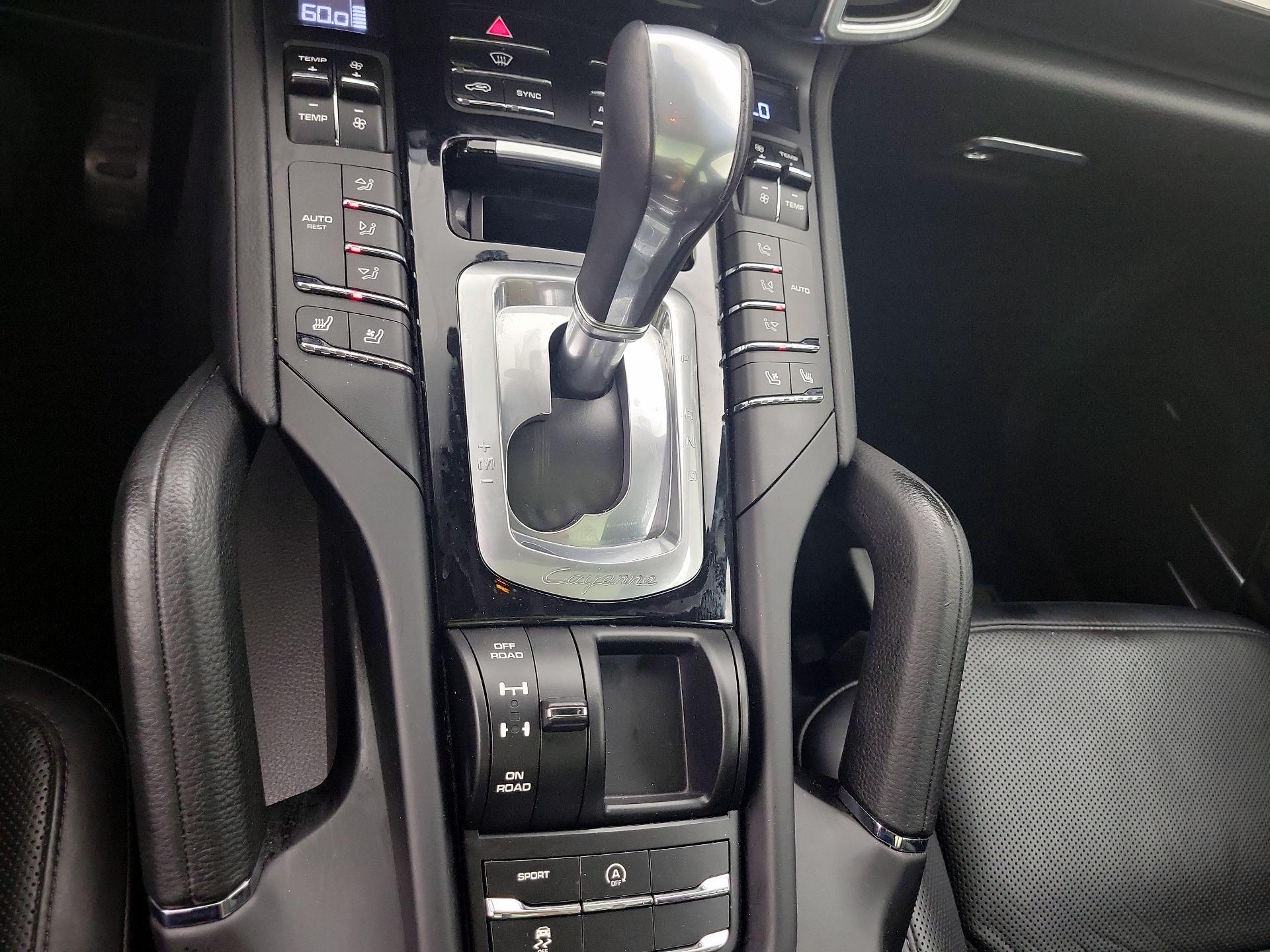 Thumbnail: 2018 Porsche Cayenne - 18