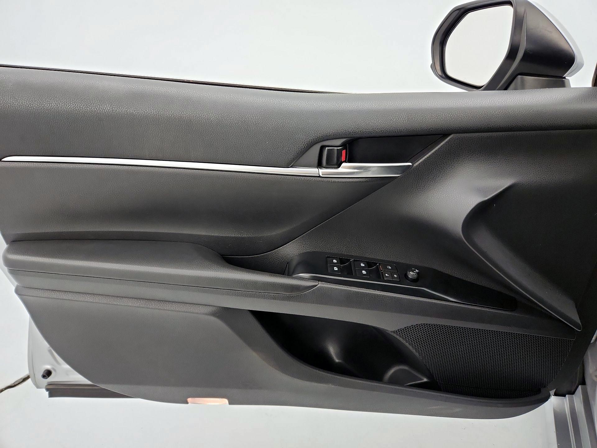 Thumbnail: 2019 Toyota Camry - 12