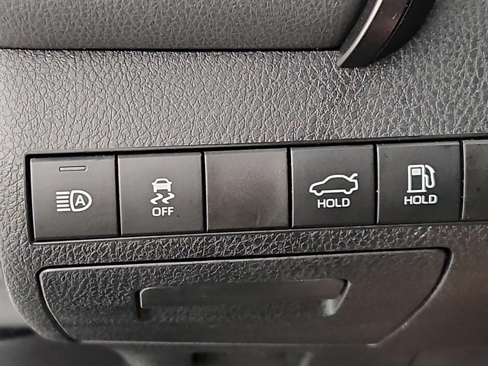 Thumbnail: 2019 Toyota Camry - 13