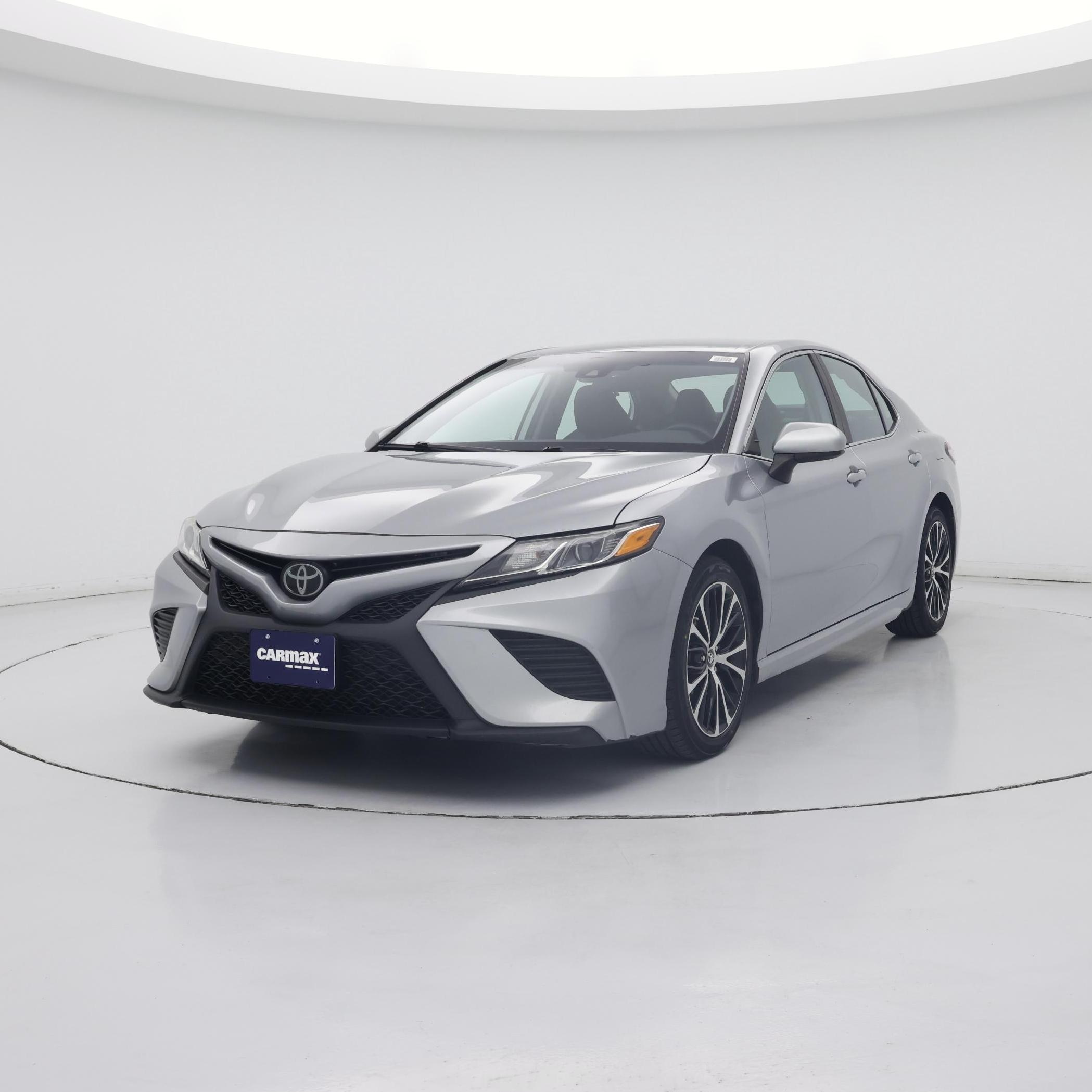 Thumbnail: 2019 Toyota Camry - 4