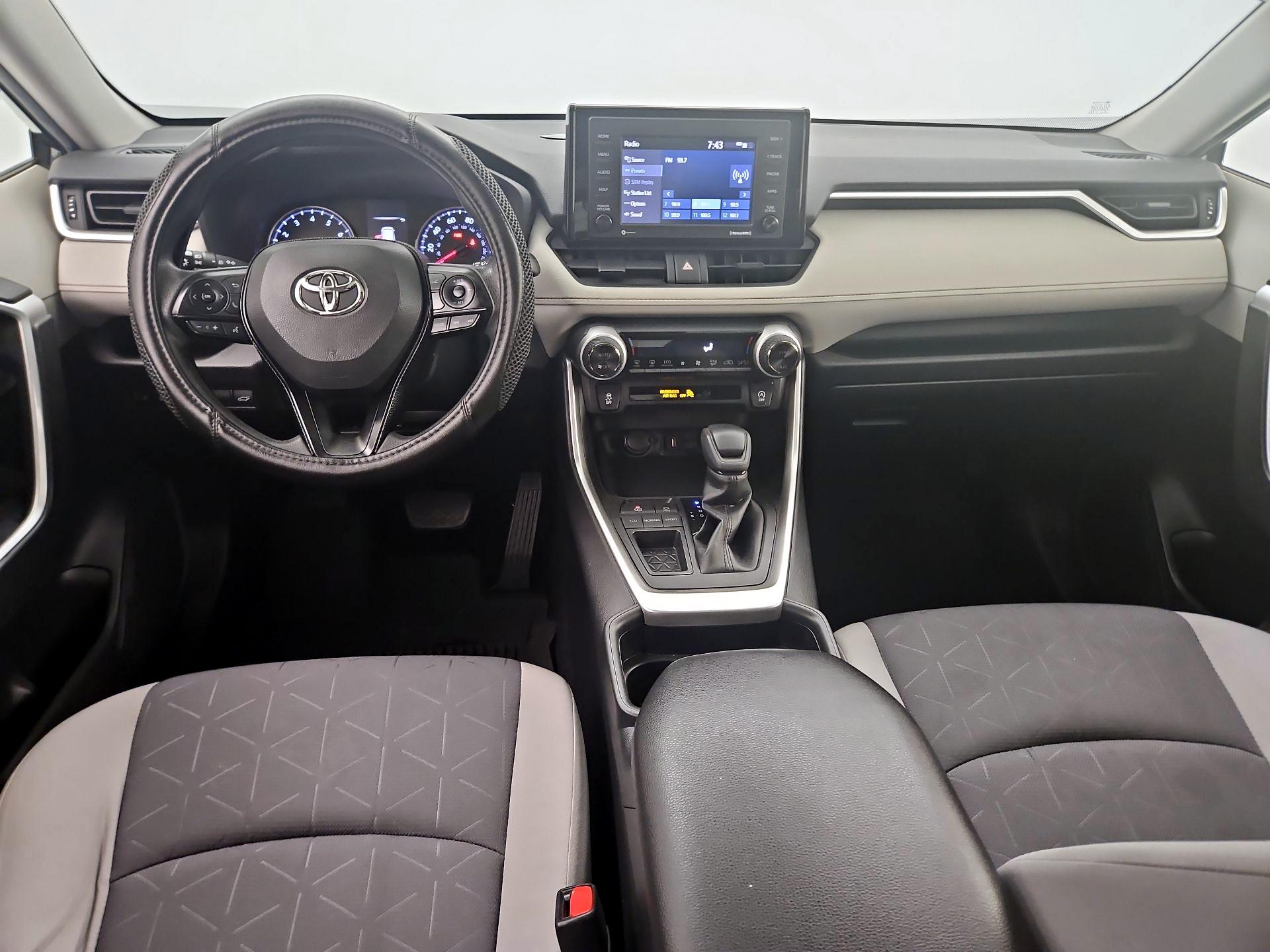 Thumbnail: 2021 Toyota RAV4 - 9