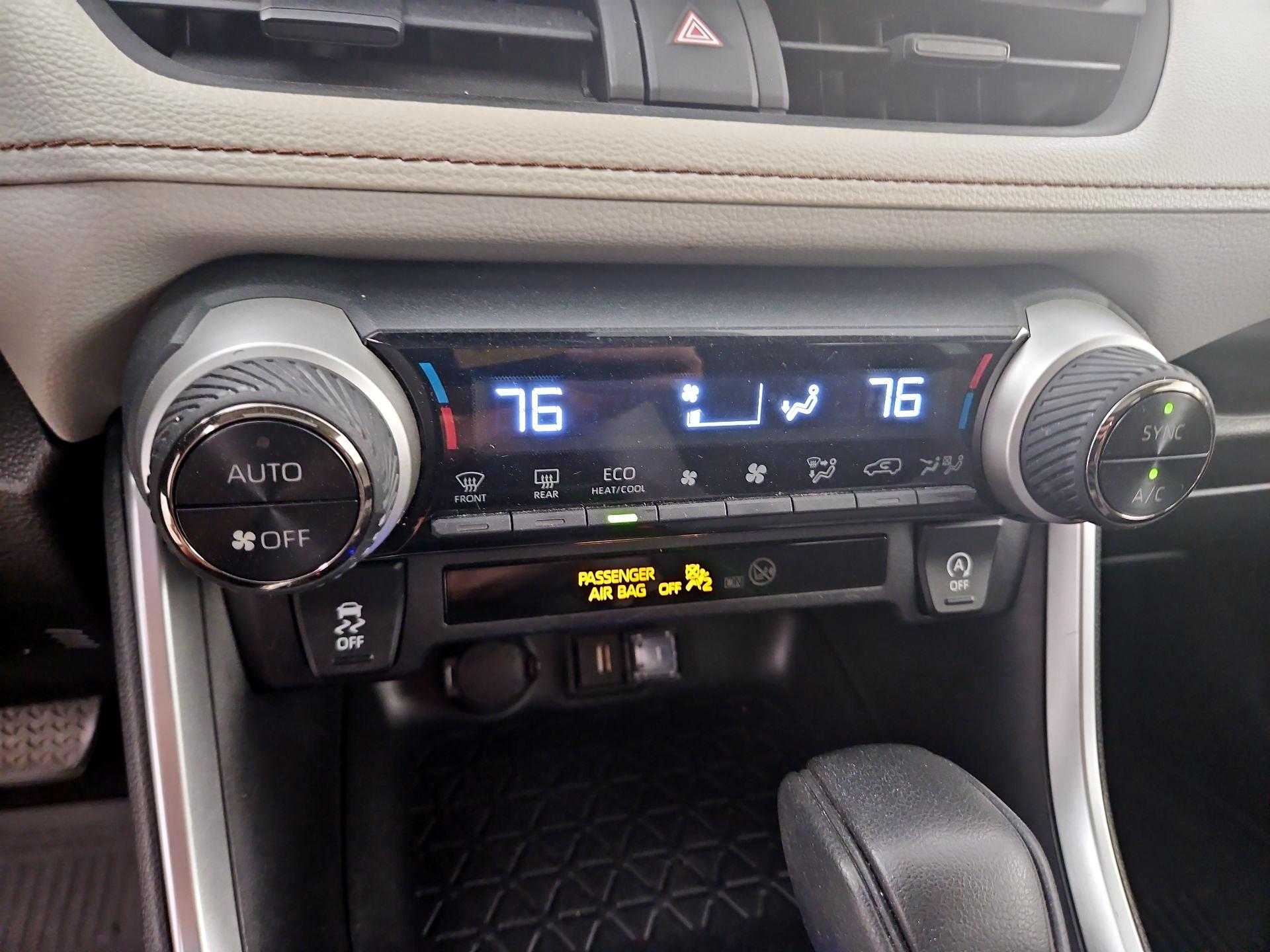 Thumbnail: 2021 Toyota RAV4 - 16