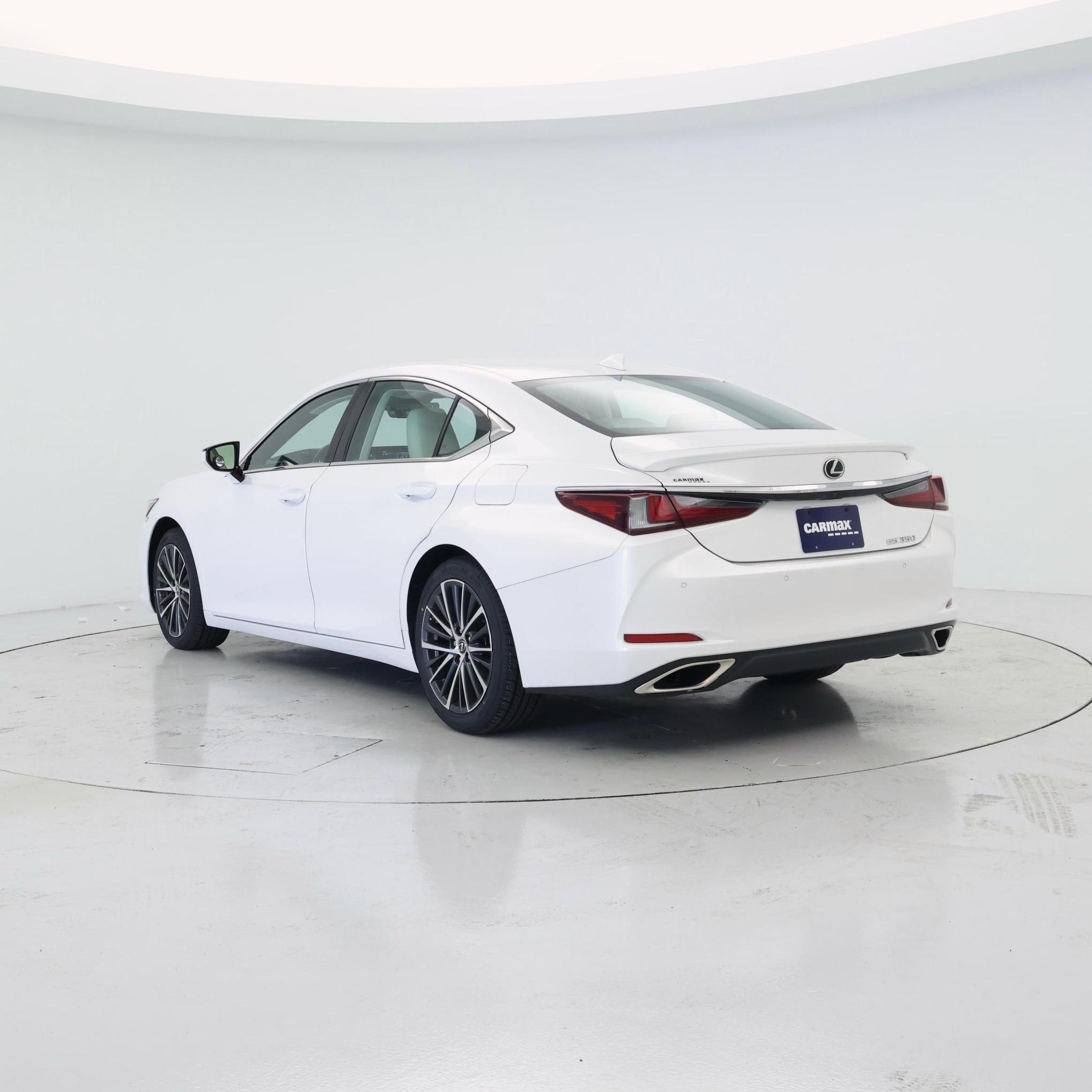Thumbnail: 2022 Lexus ES - 2