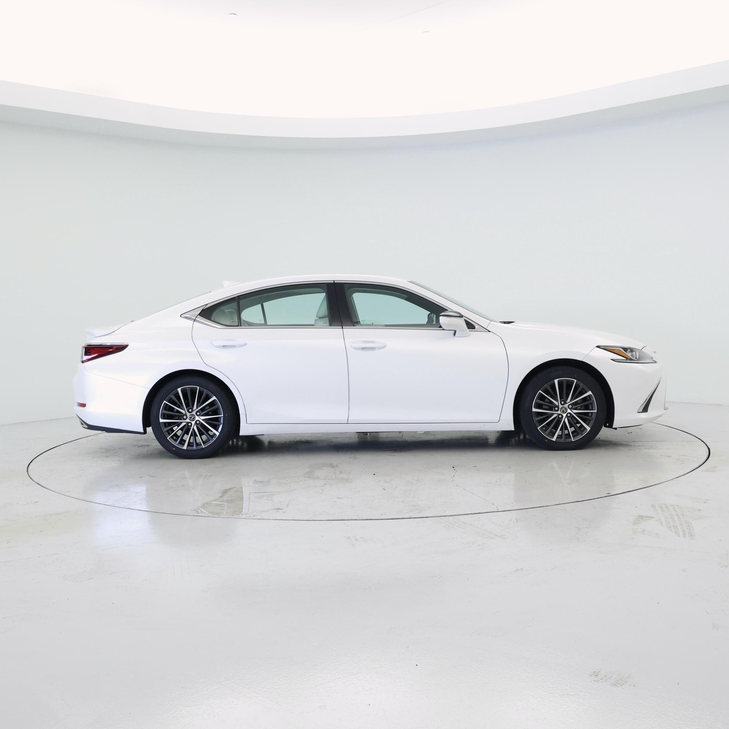 Thumbnail: 2022 Lexus ES - 7