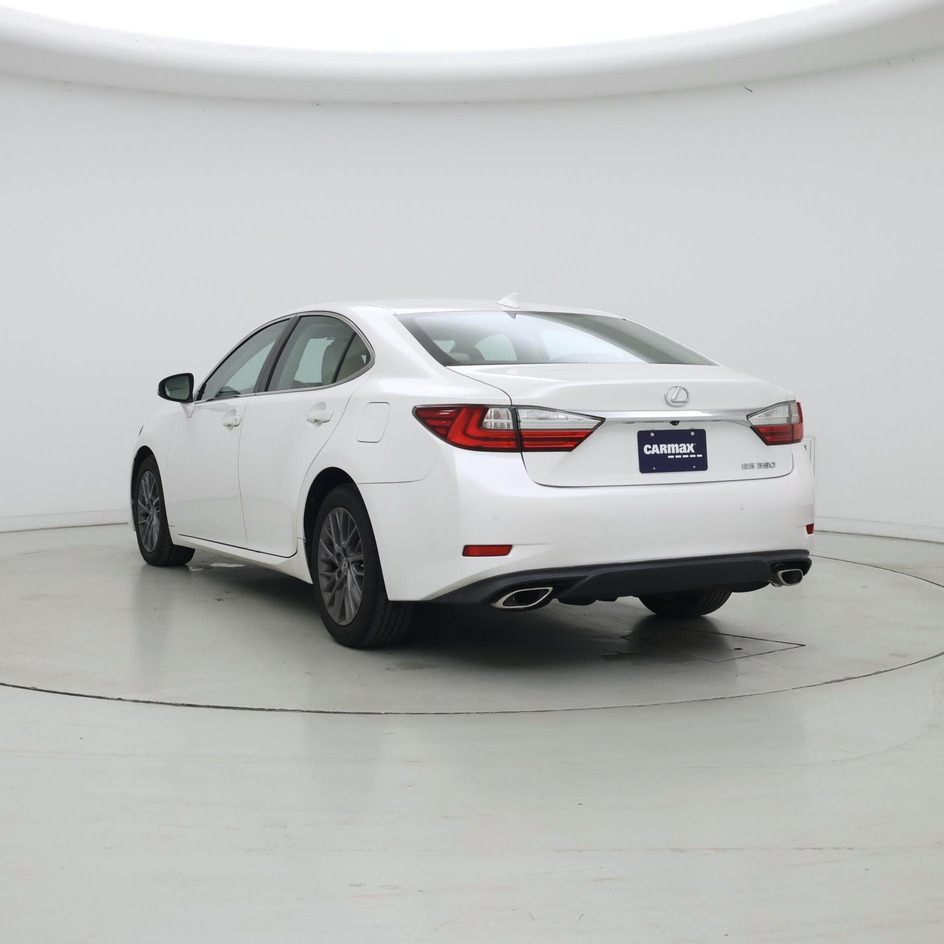 Thumbnail: 2018 Lexus ES - 2