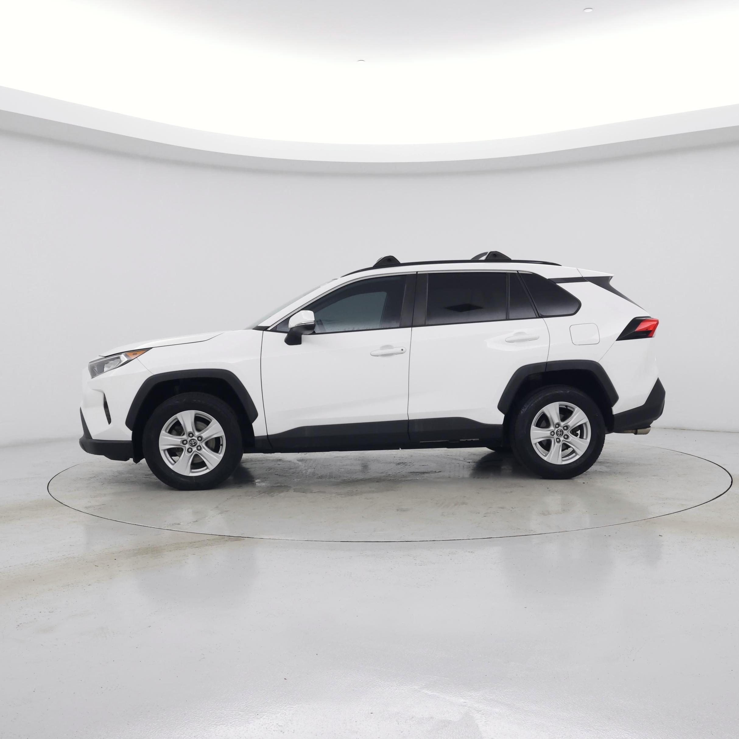 Thumbnail: 2020 Toyota RAV4 - 3