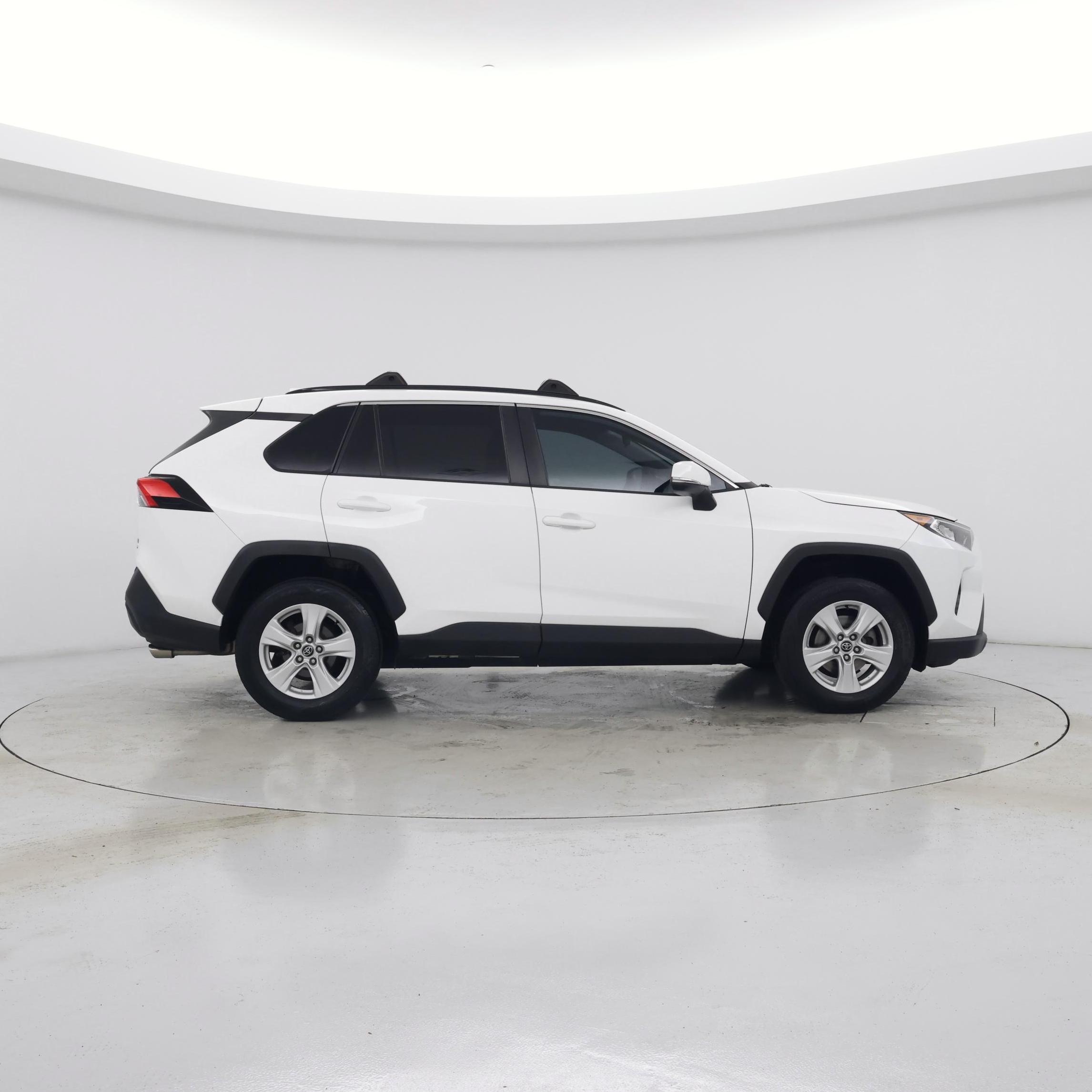 Thumbnail: 2020 Toyota RAV4 - 7