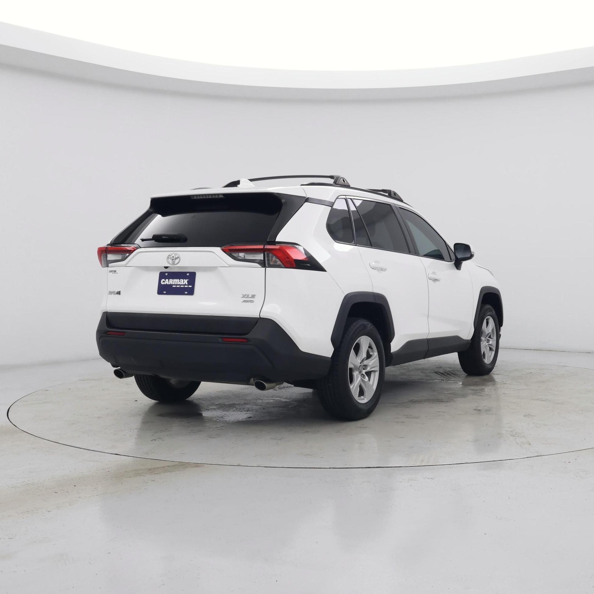 Thumbnail: 2020 Toyota RAV4 - 8