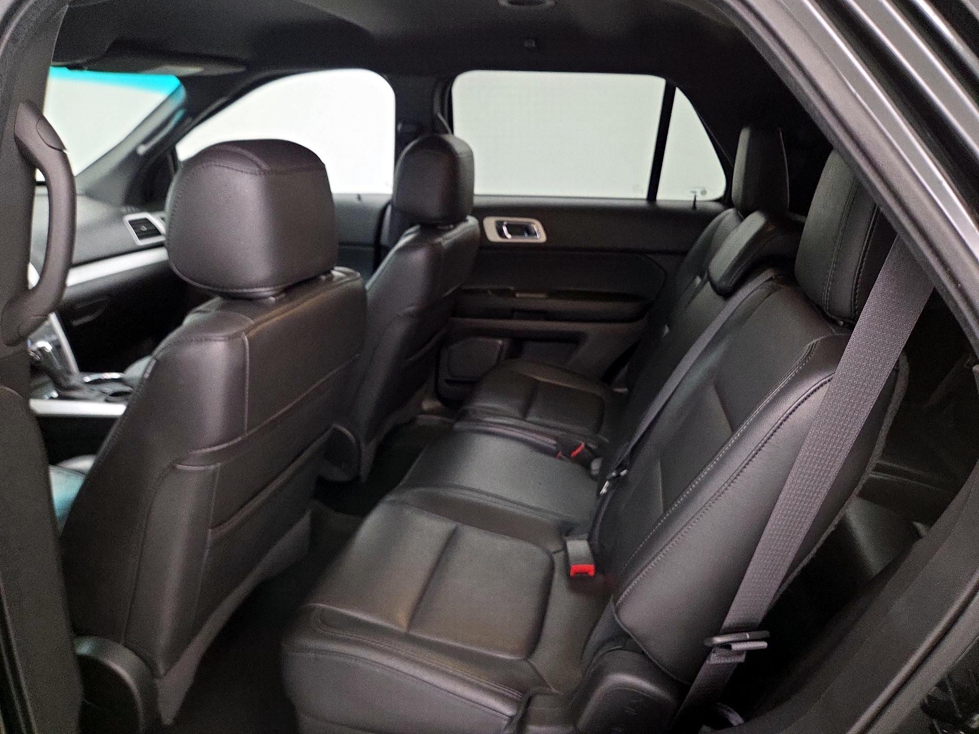 Thumbnail: 2015 Ford Explorer - 20