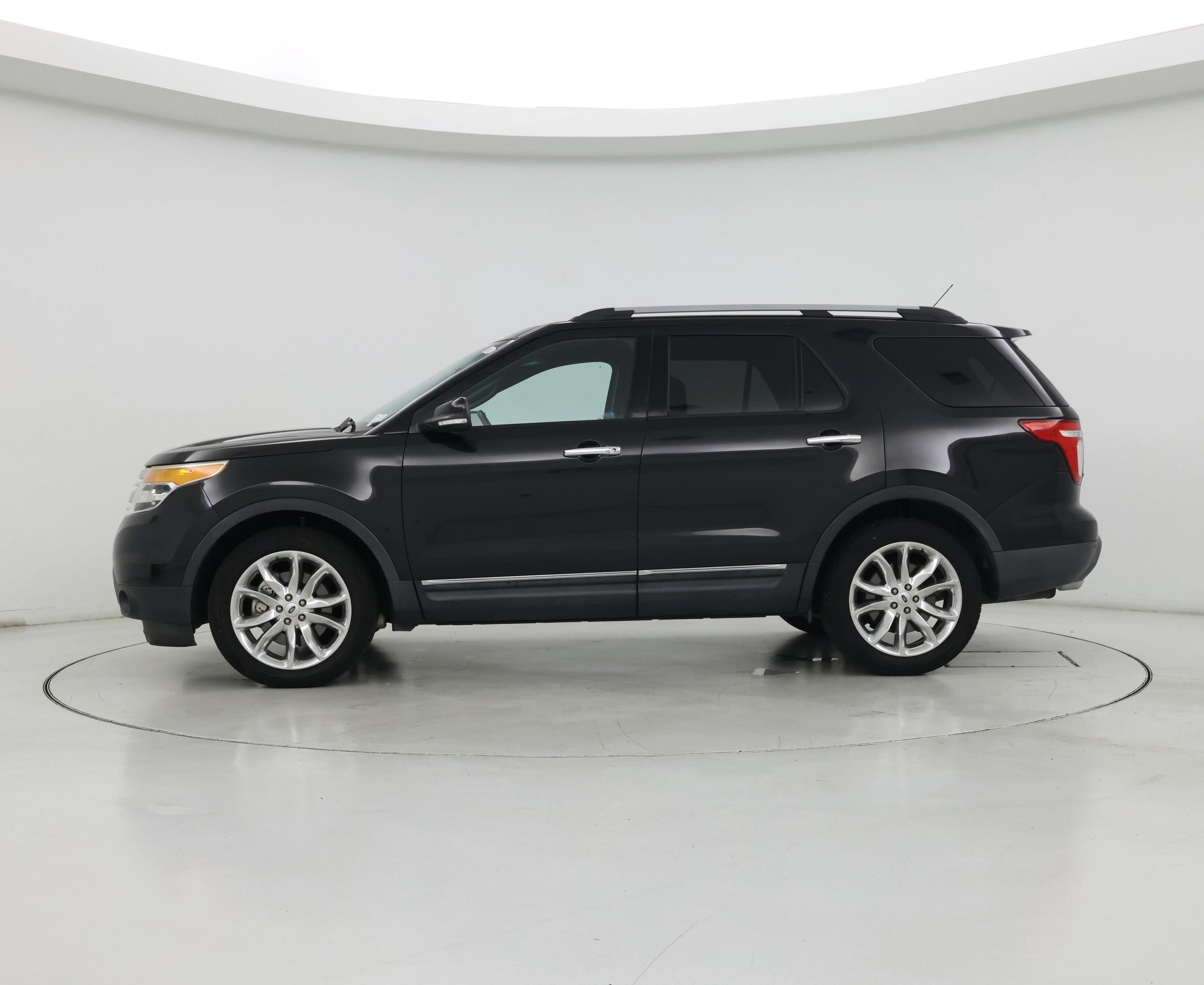 Thumbnail: 2015 Ford Explorer - 3