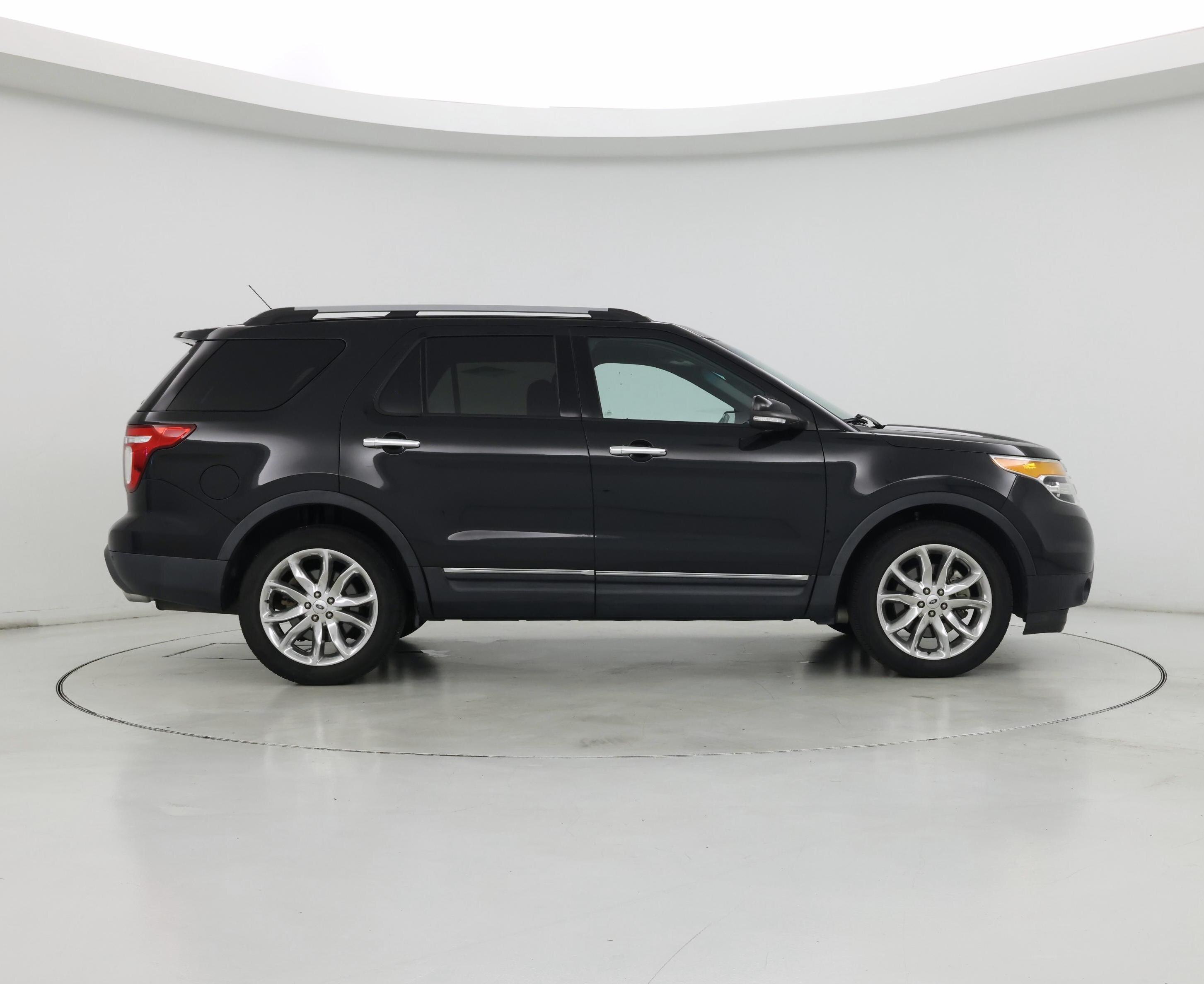 Thumbnail: 2015 Ford Explorer - 7