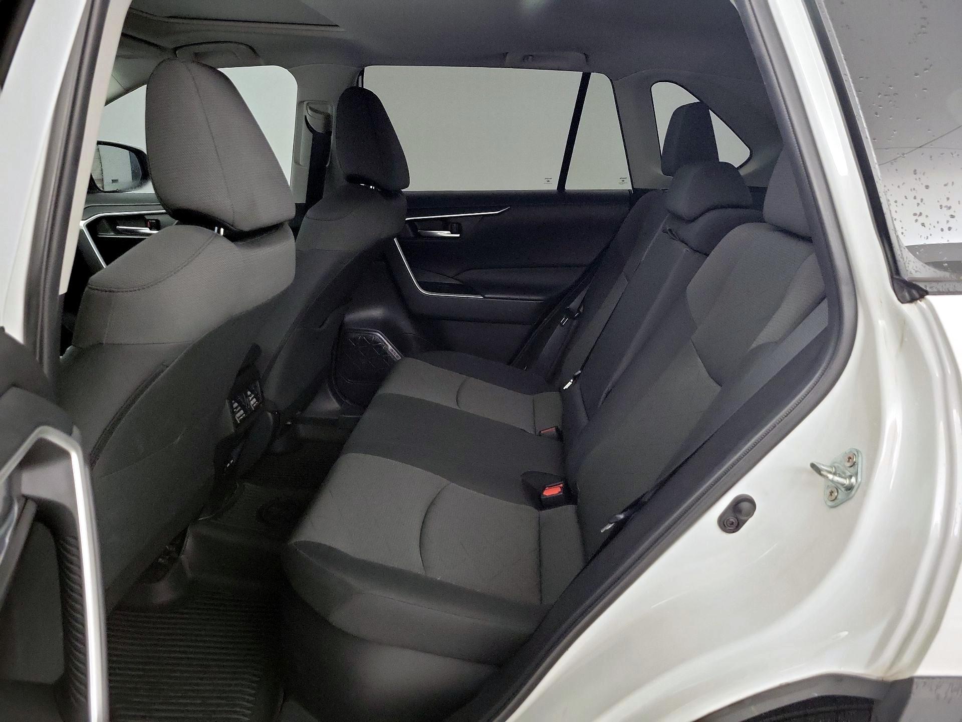 Thumbnail: 2024 Toyota RAV4 - 20