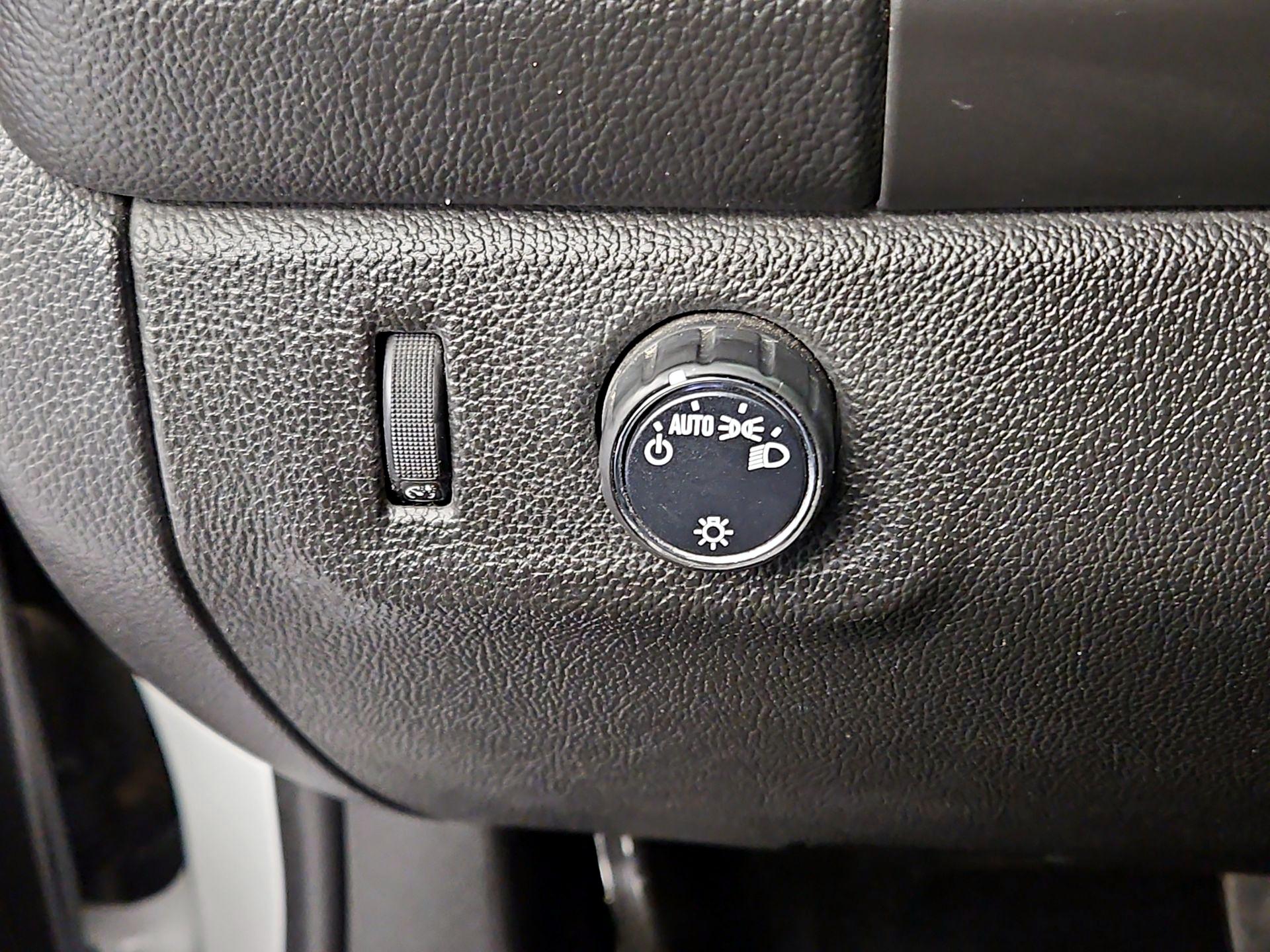 Thumbnail: 2018 Chevrolet Colorado - 13