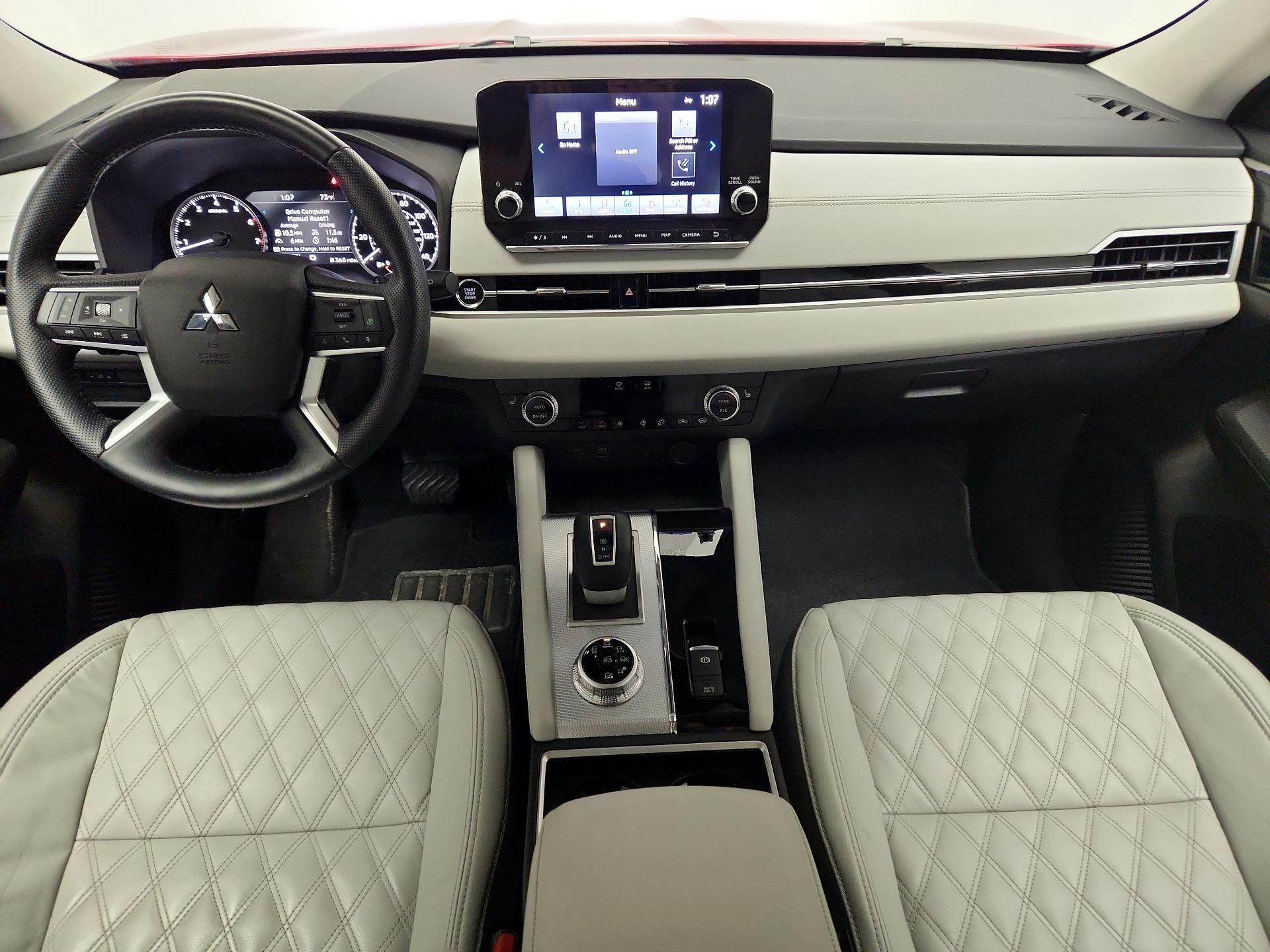 Thumbnail: 2022 Mitsubishi Outlander - 9