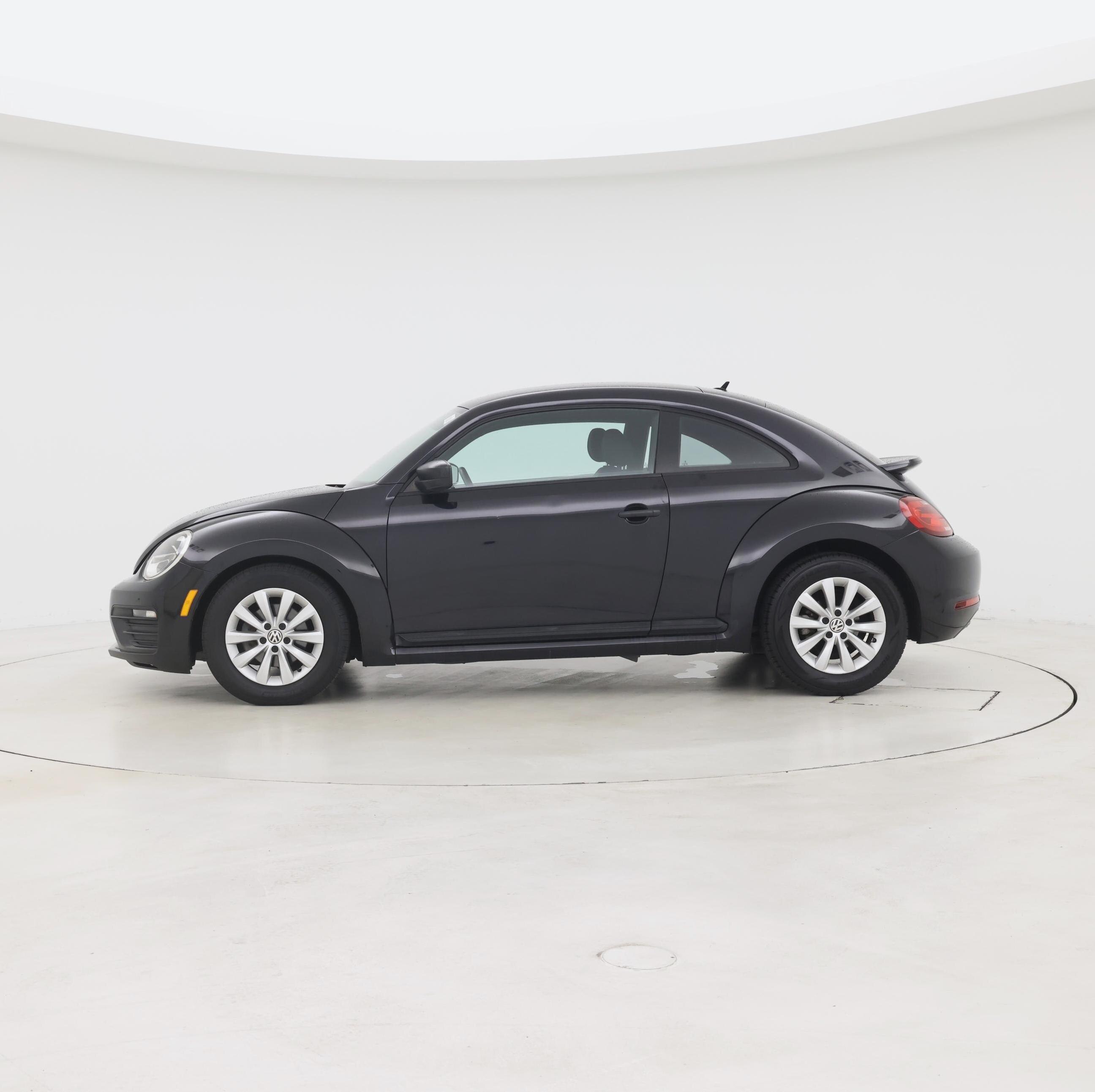 Thumbnail: 2017 Volkswagen Beetle - 3