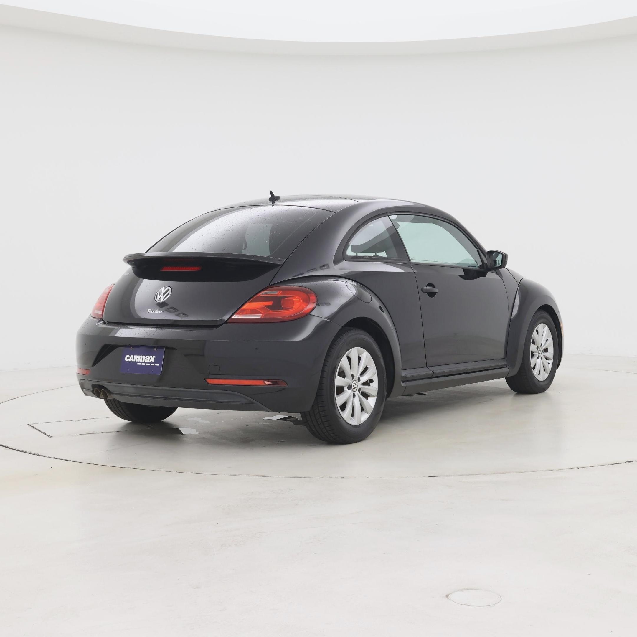 Thumbnail: 2017 Volkswagen Beetle - 8