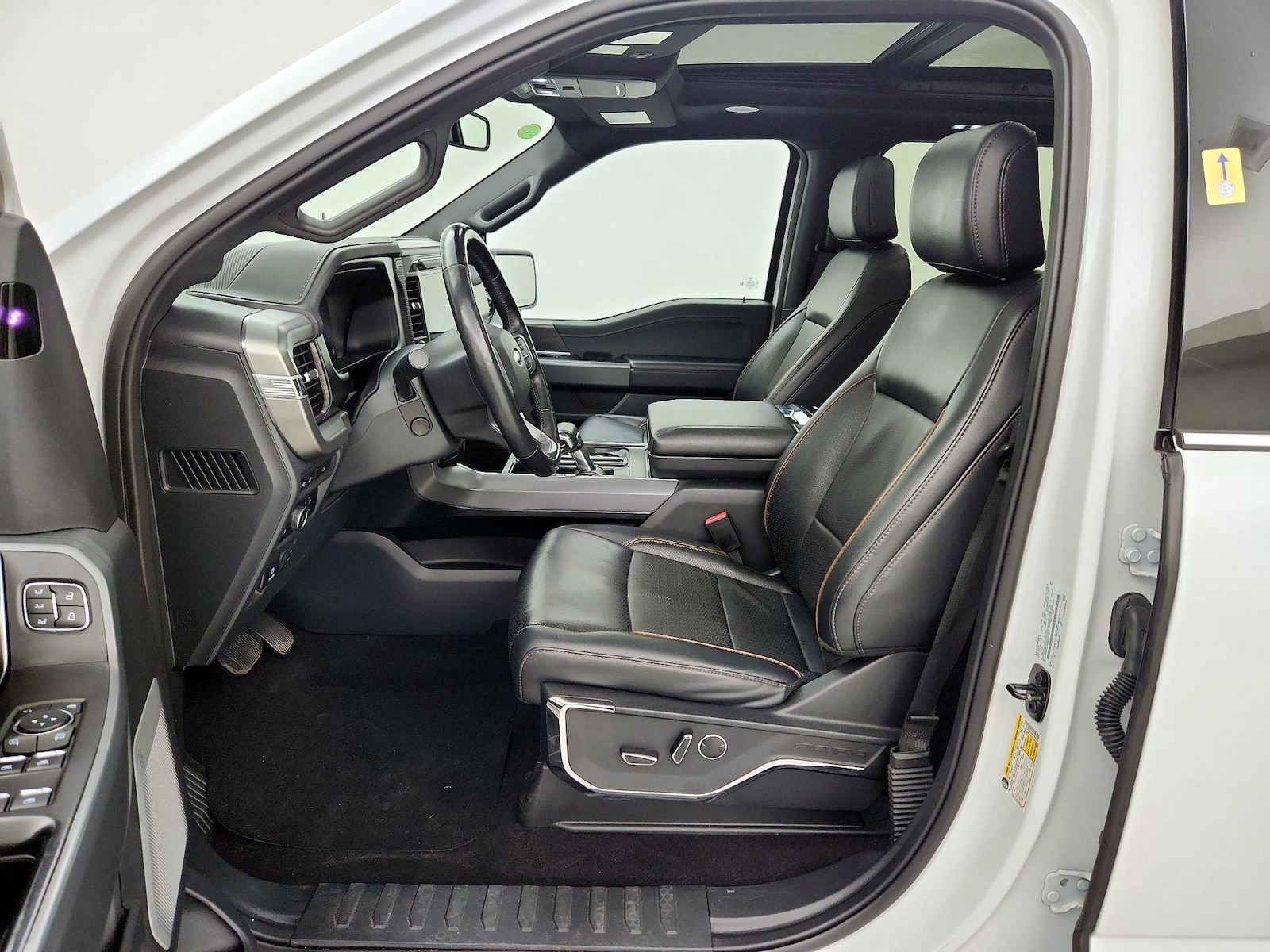 2024 Ford F-150 Lariat - Photo 12