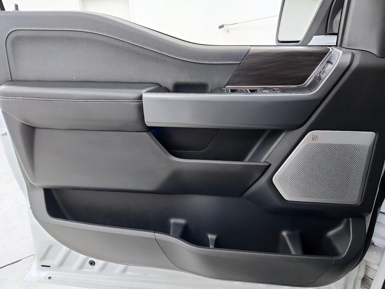 2024 Ford F-150 Lariat - Photo 13