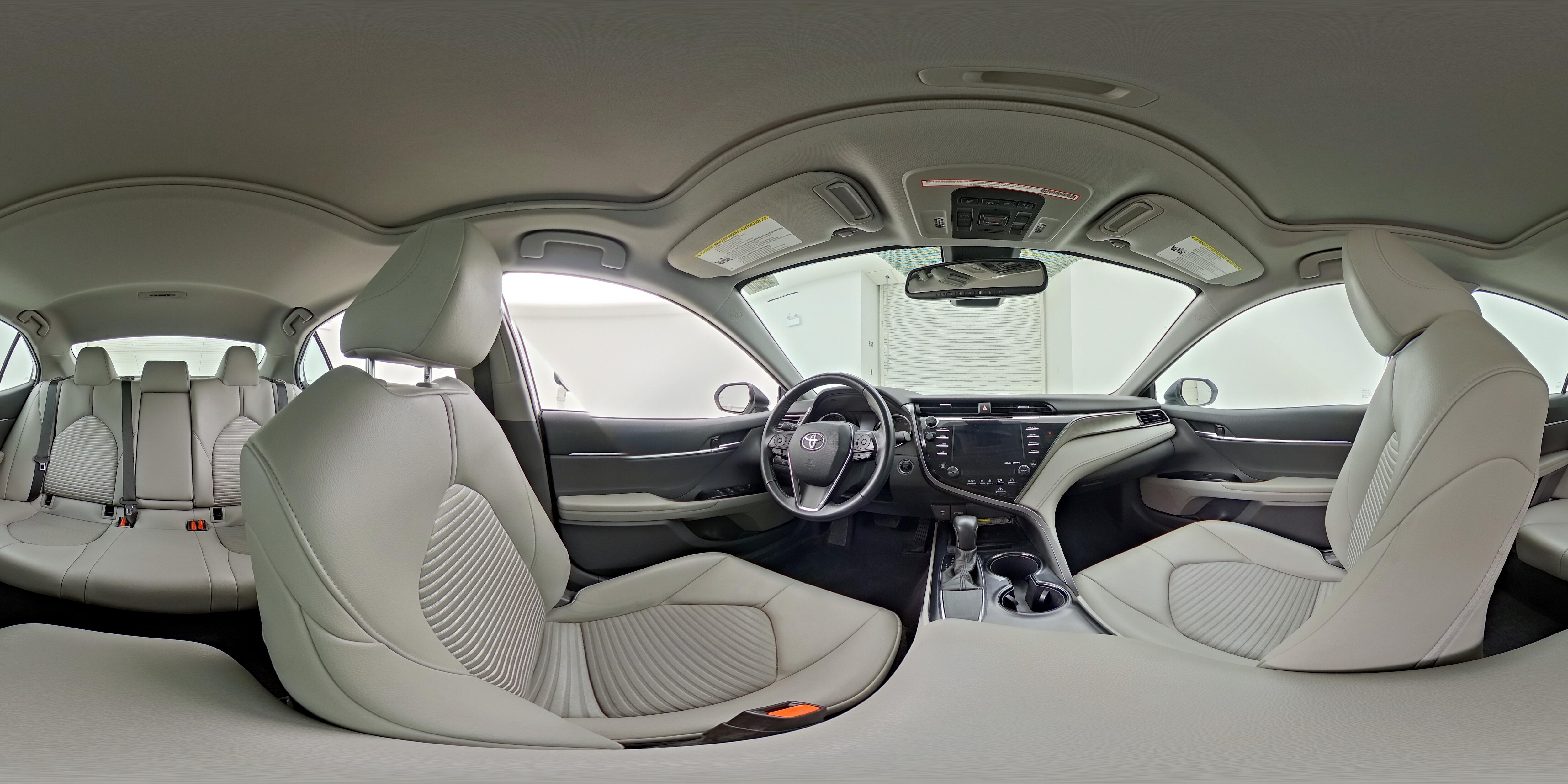 2019 Toyota Camry SE - Photo 26