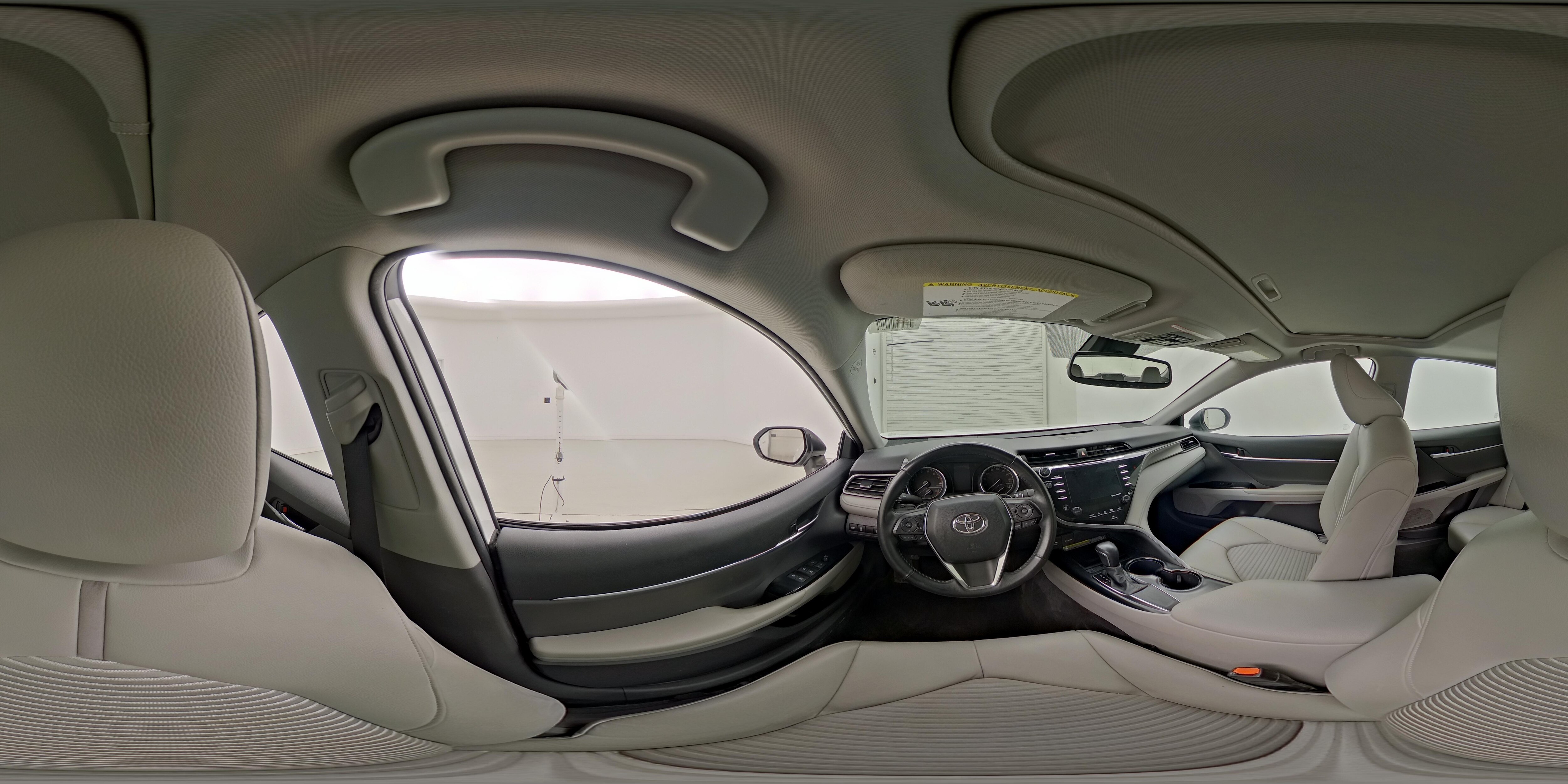 2019 Toyota Camry SE - Photo 28