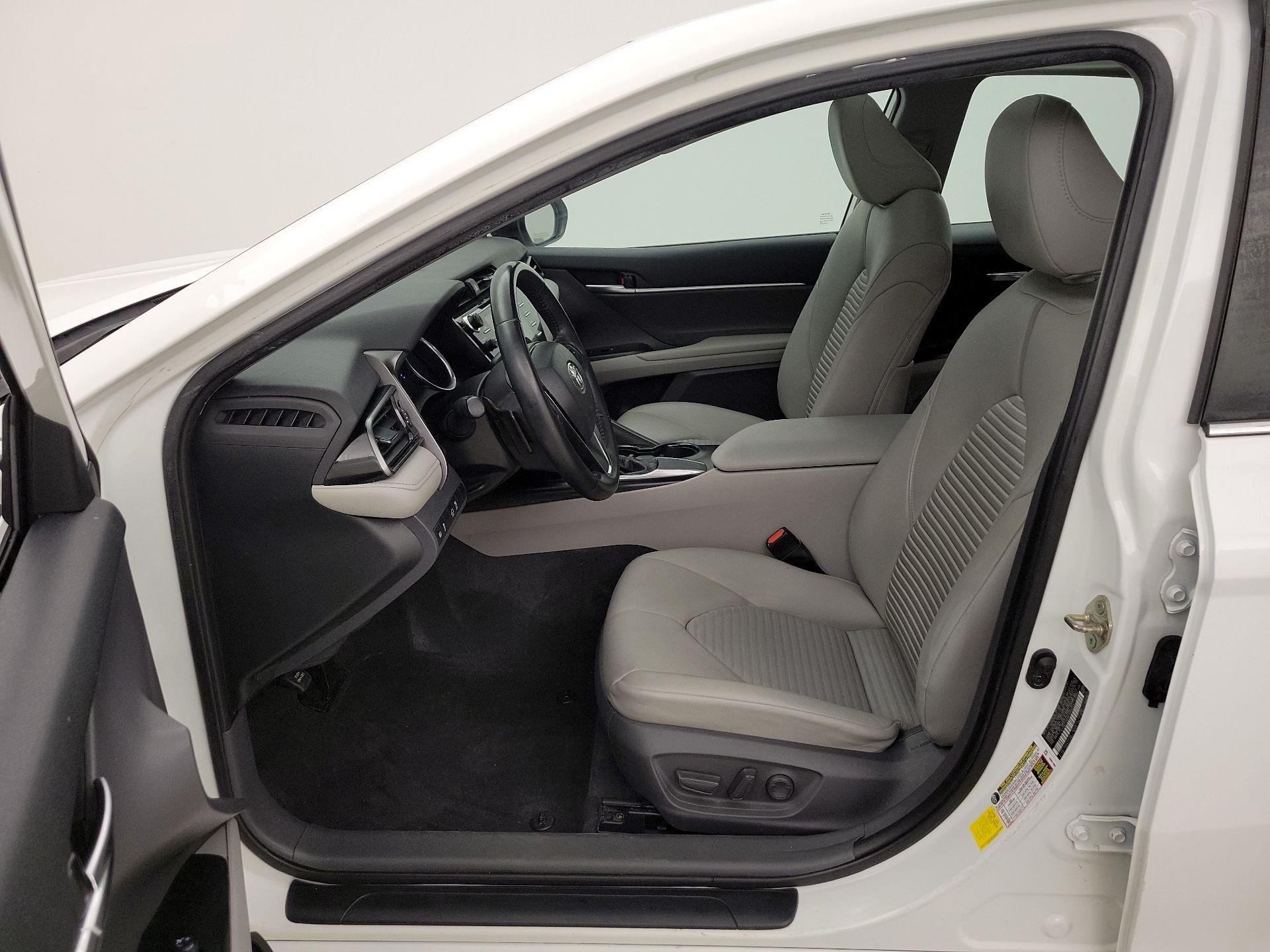 Thumbnail: 2019 Toyota Camry - 11
