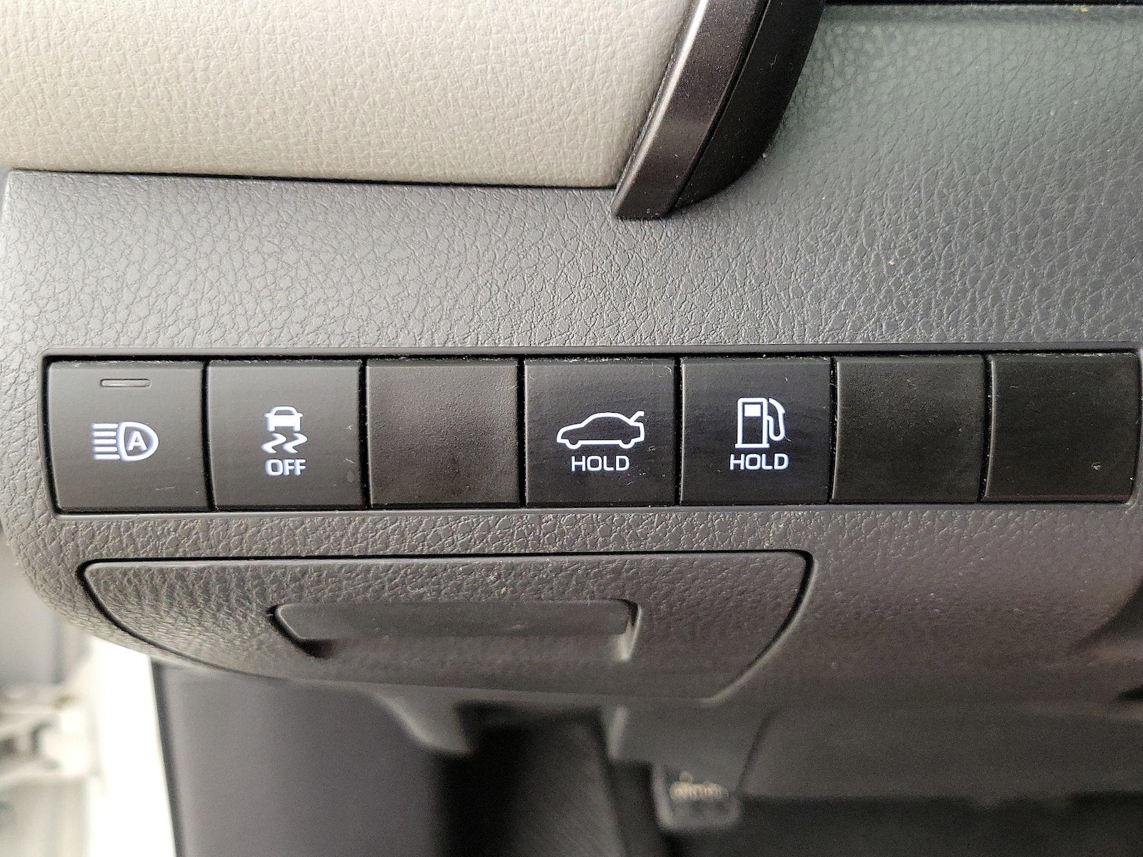 2019 Toyota Camry SE - Photo 14