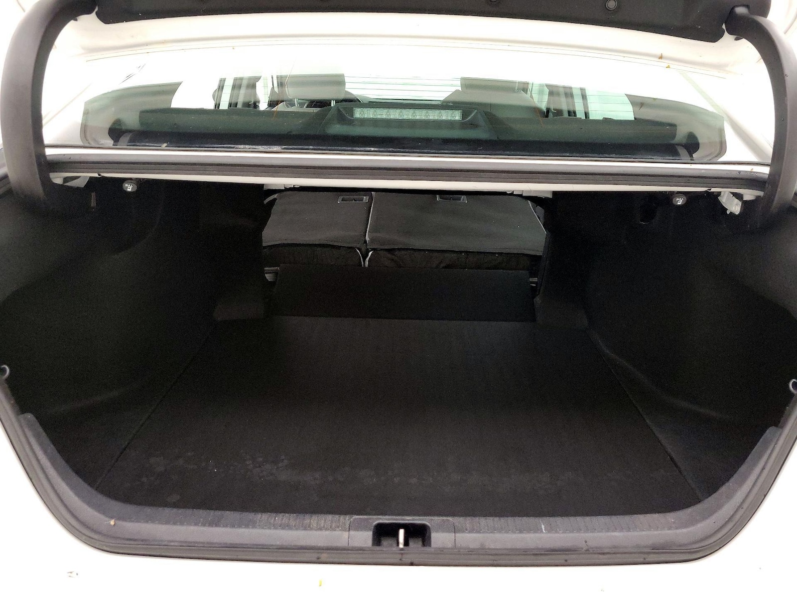 2019 Toyota Camry SE - Photo 23