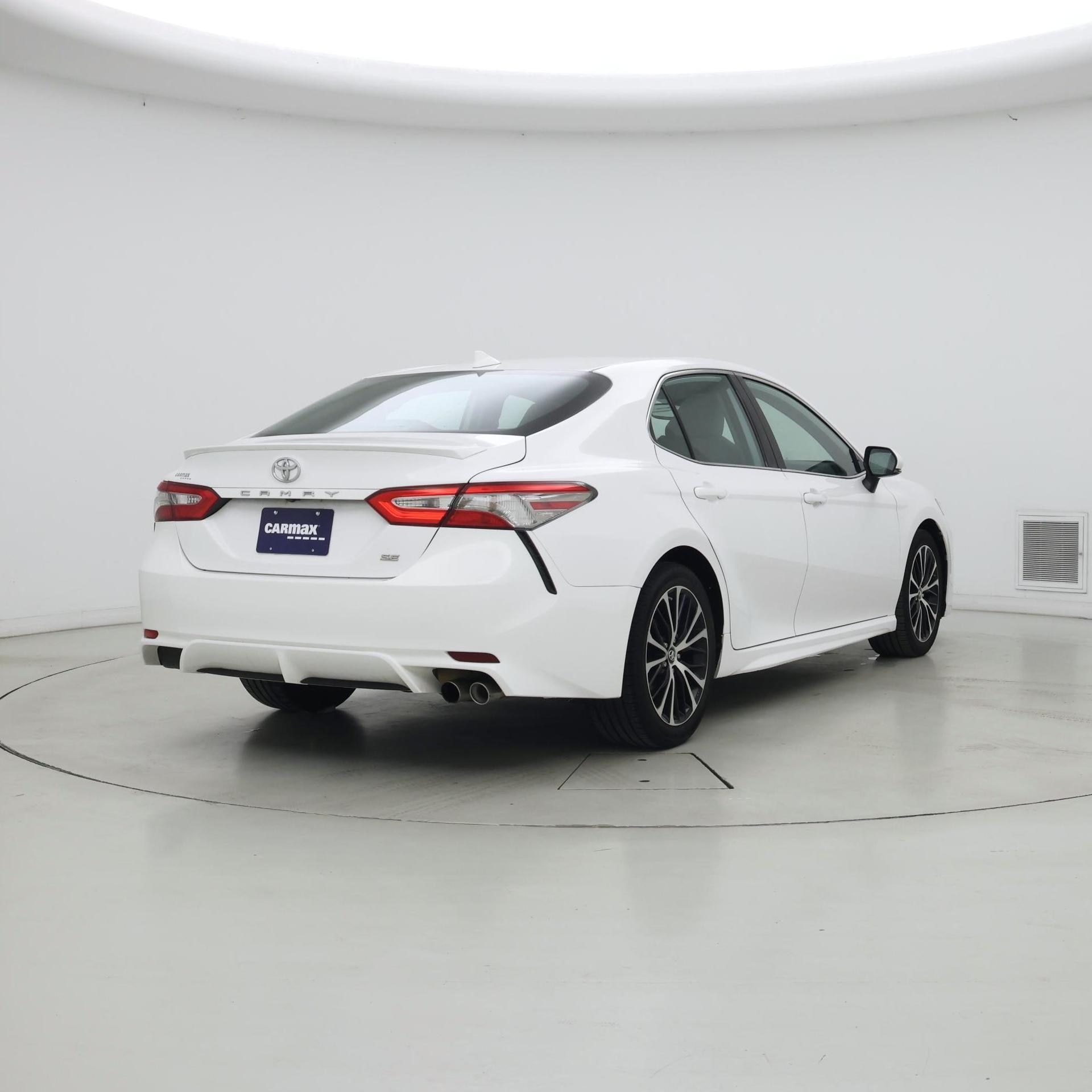 Thumbnail: 2019 Toyota Camry - 8