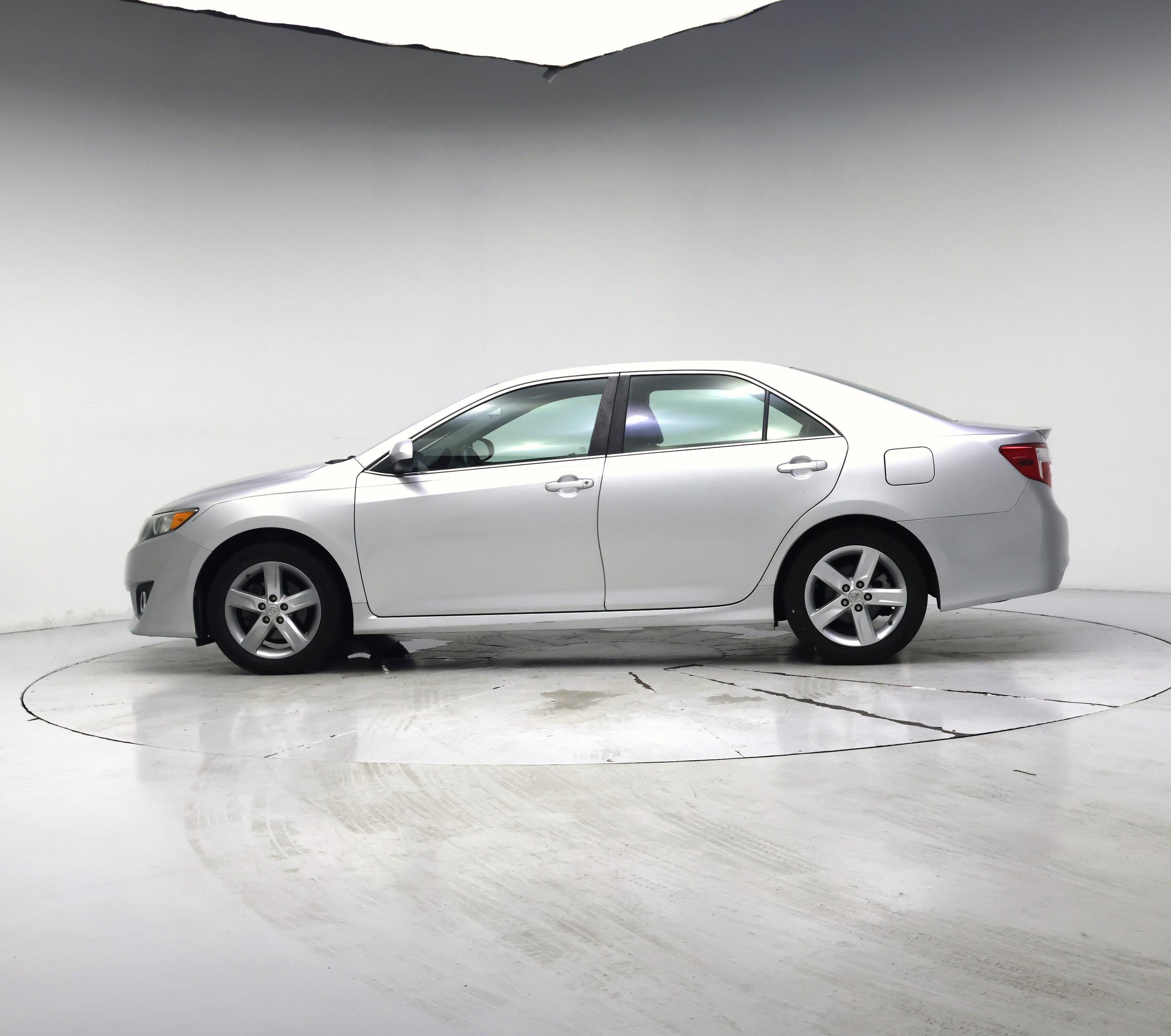 Thumbnail: 2014 Toyota Camry - 3