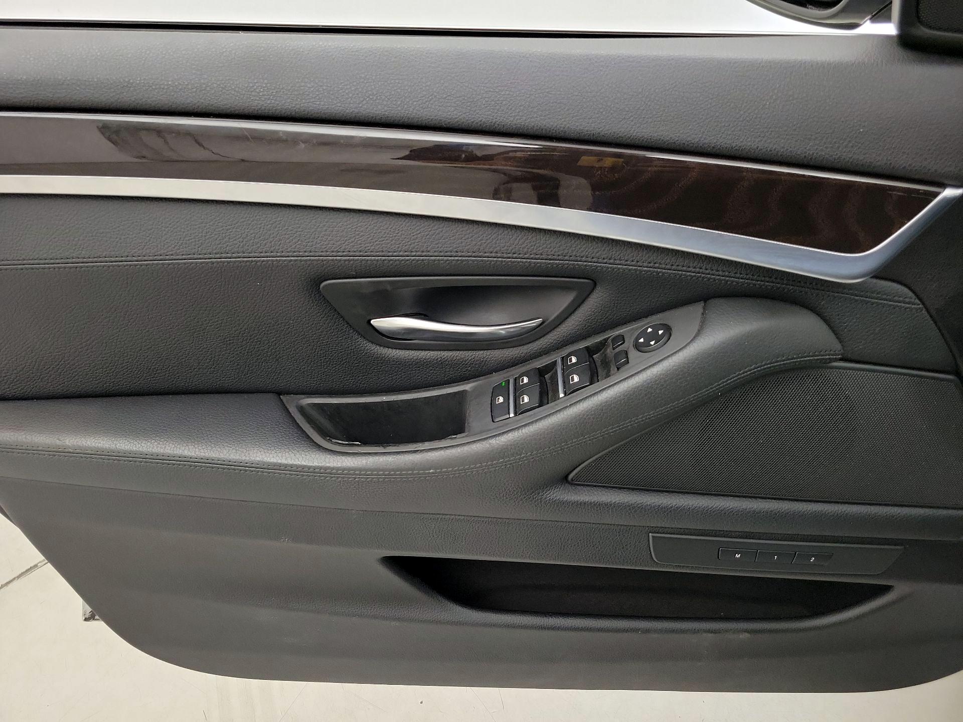 Thumbnail: 2014 BMW 5 Series - 12