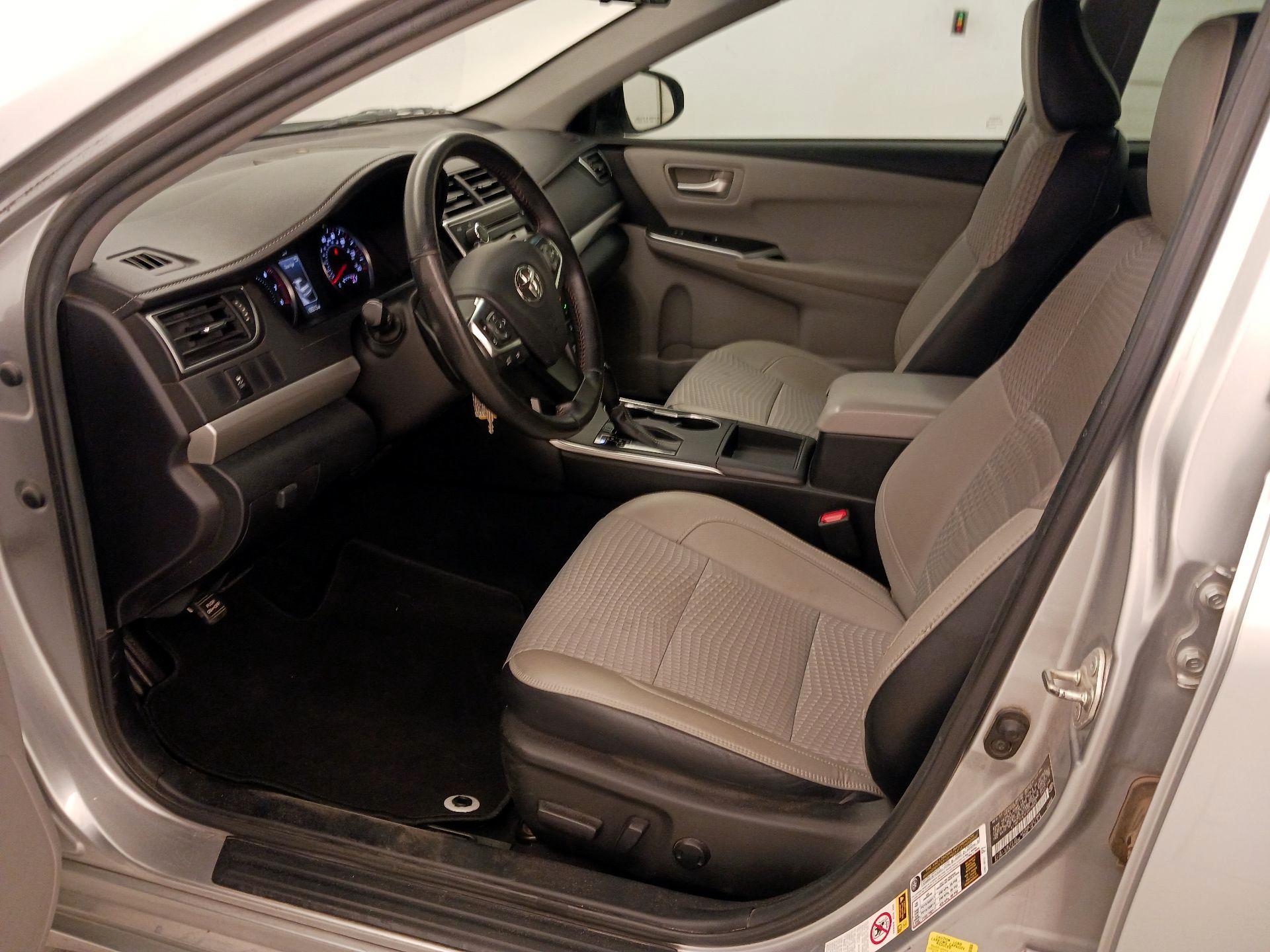 Thumbnail: 2015 Toyota Camry - 11
