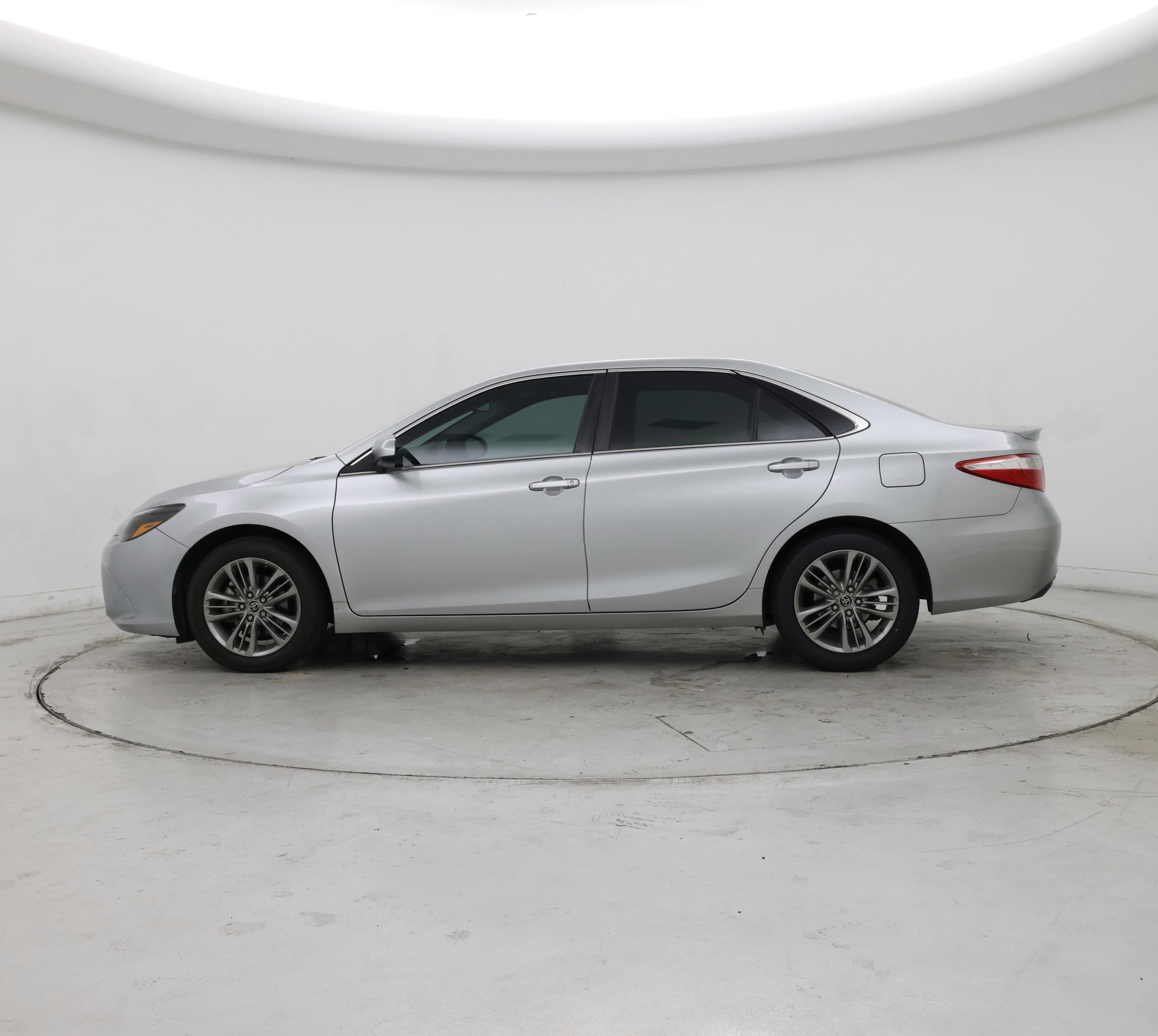 Thumbnail: 2015 Toyota Camry - 3