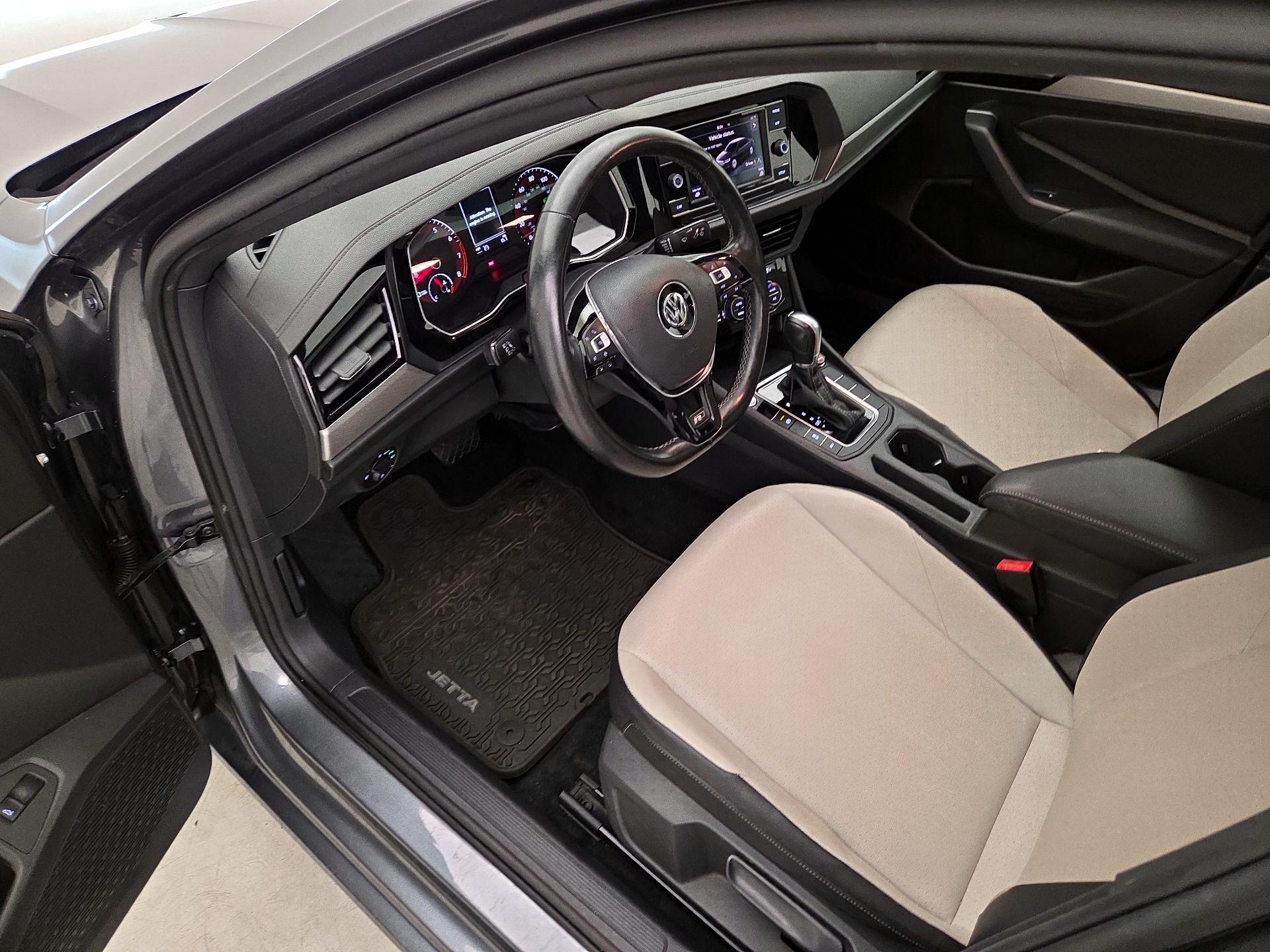 Thumbnail: 2019 Volkswagen Jetta - 11