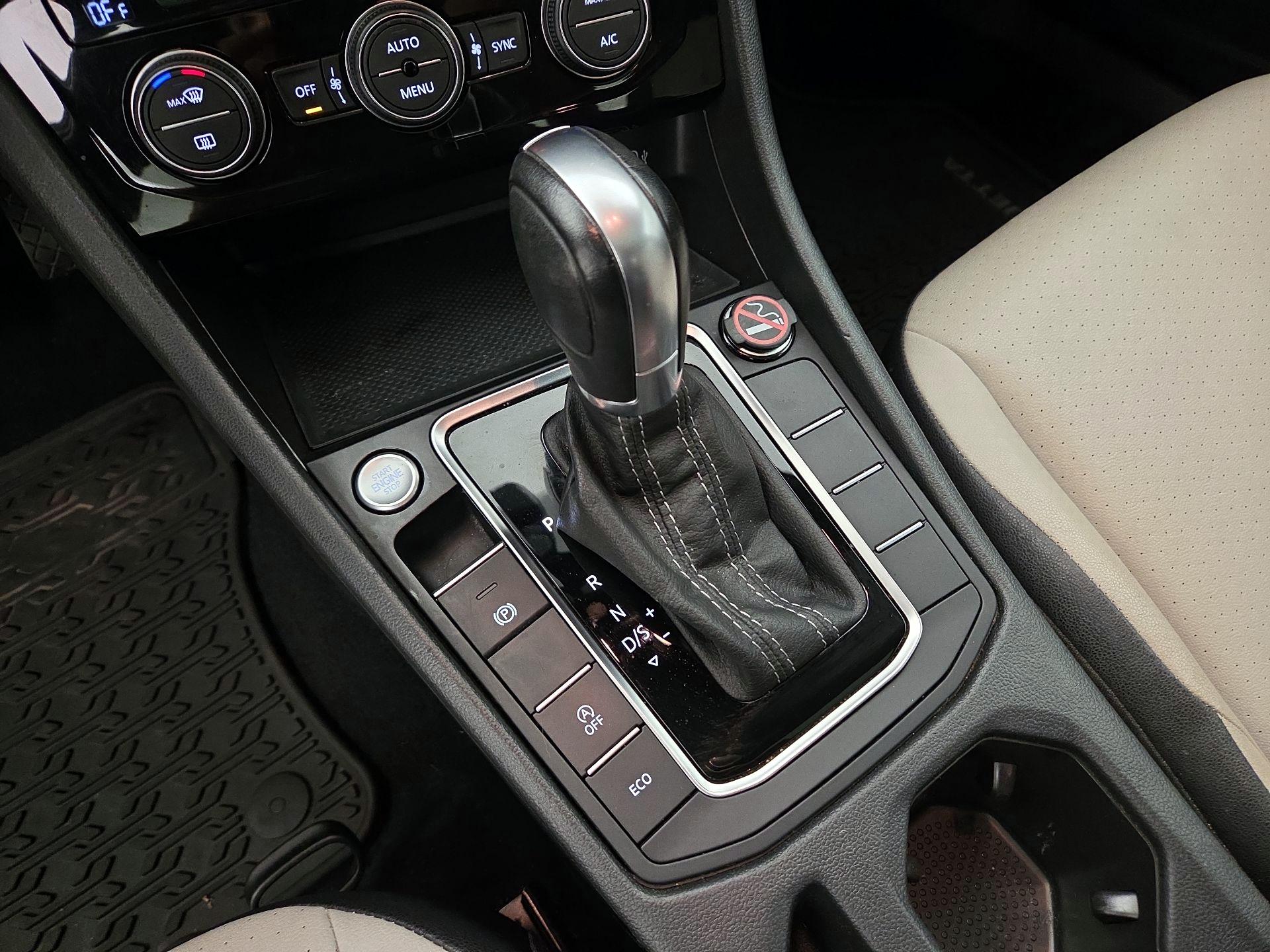 Thumbnail: 2019 Volkswagen Jetta - 17