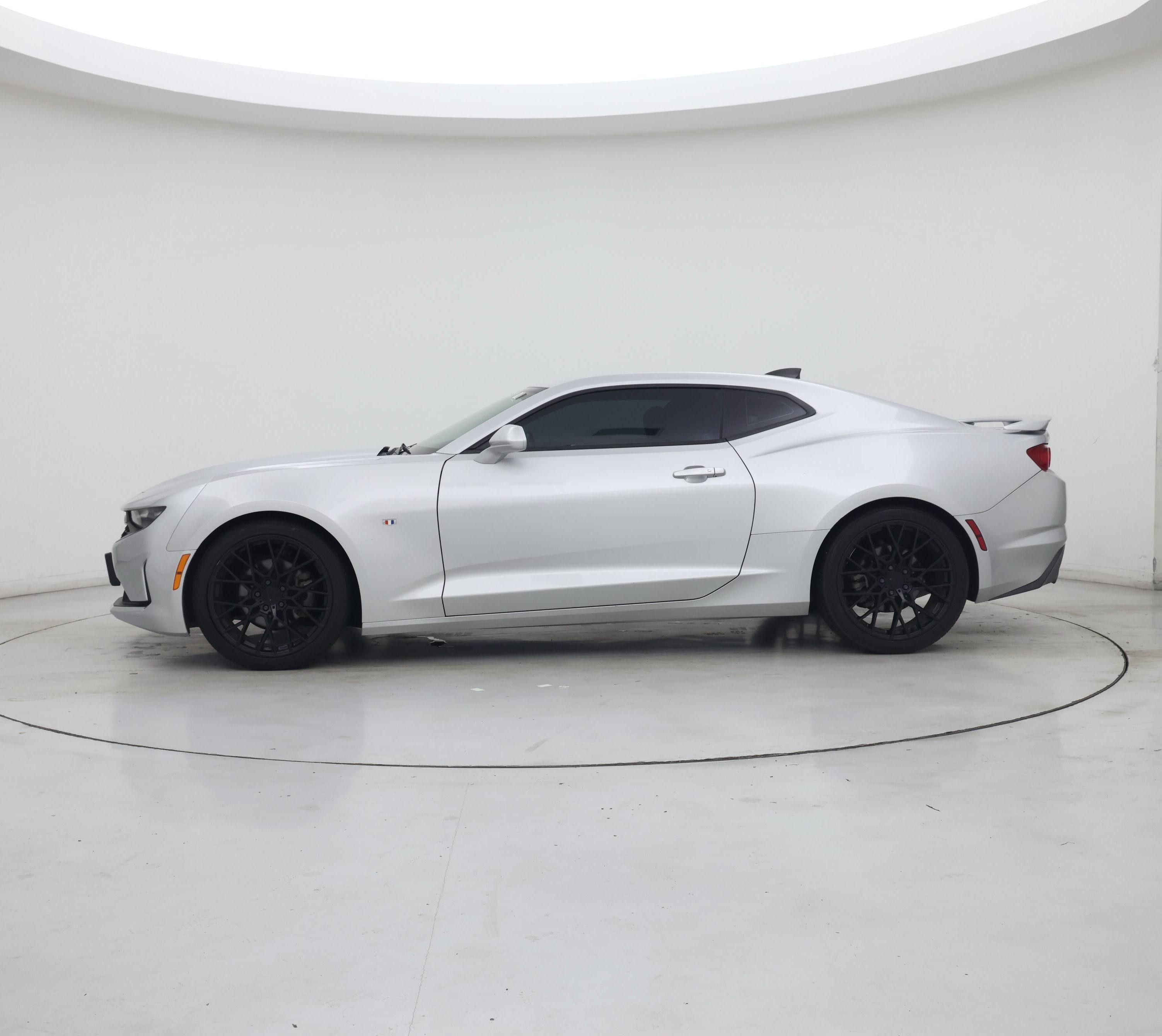 Thumbnail: 2019 Chevrolet Camaro - 3