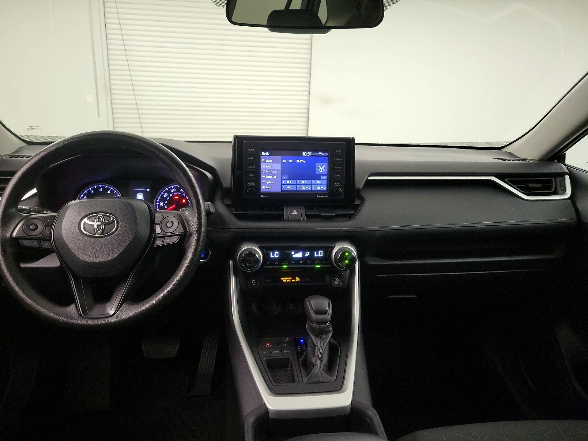 Thumbnail: 2021 Toyota RAV4 - 9