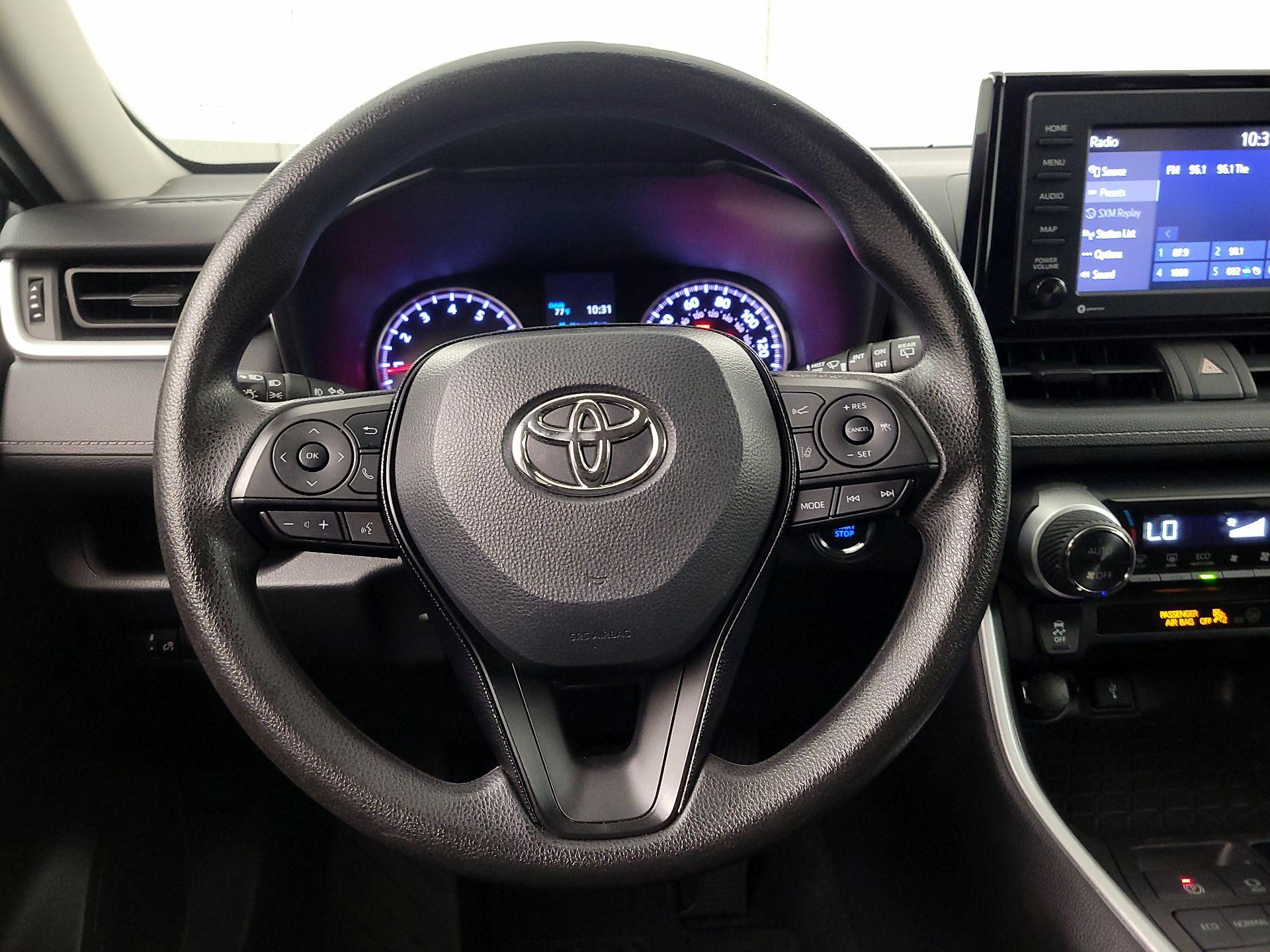 Thumbnail: 2021 Toyota RAV4 - 10