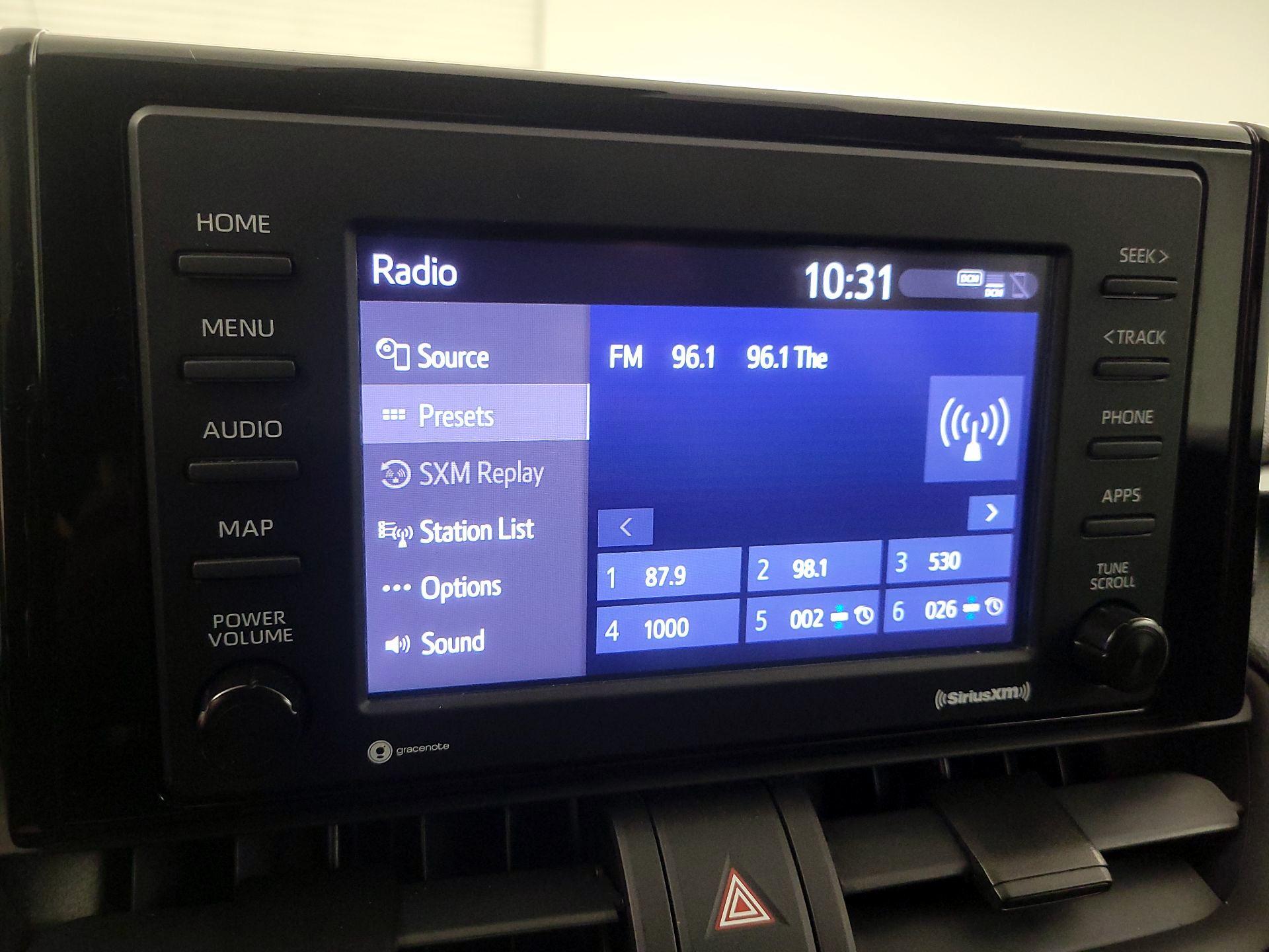 Thumbnail: 2021 Toyota RAV4 - 15