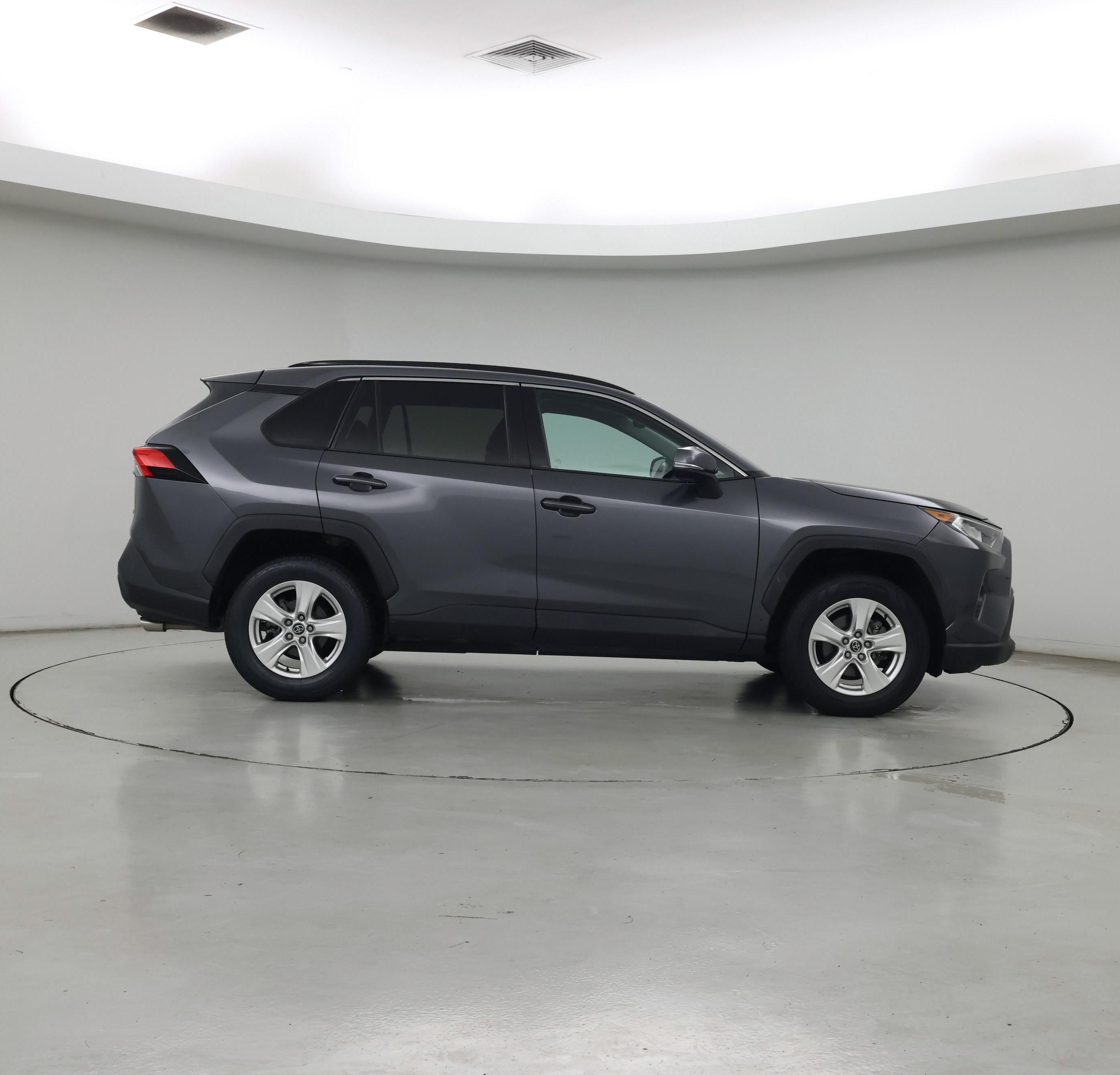 Thumbnail: 2021 Toyota RAV4 - 7